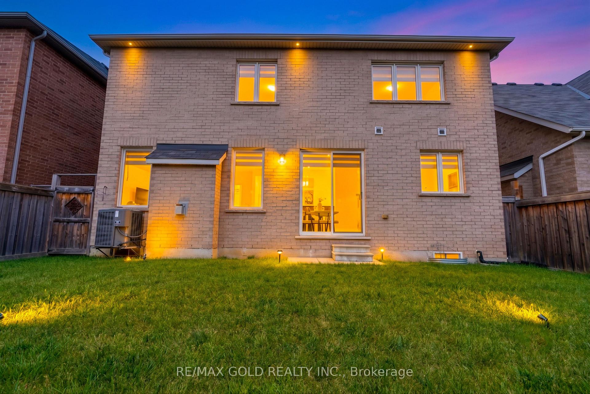 Photo 2 of 1431 Whitney Terrace, Milton, Ford — HOMEH