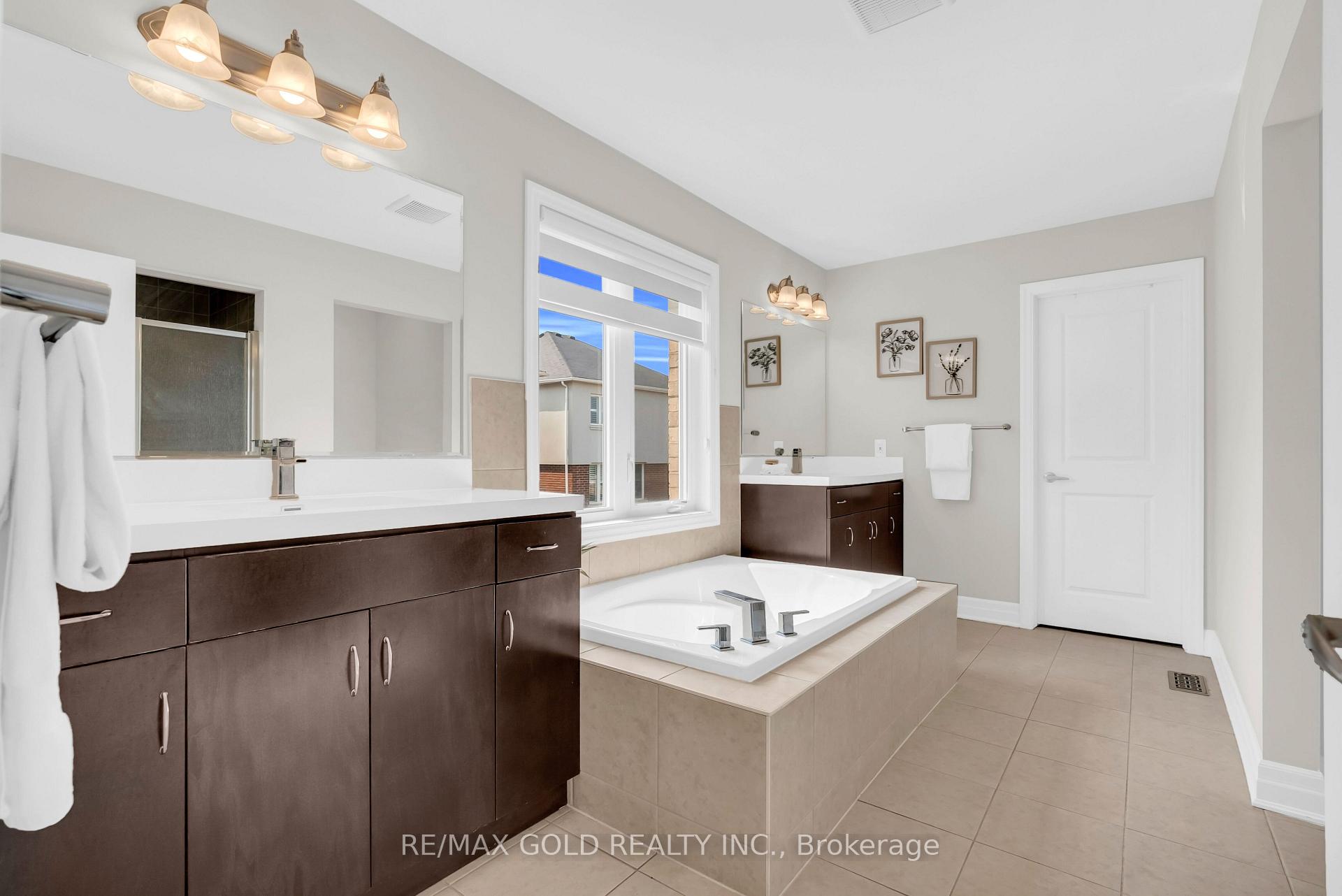 Photo 32 of 1431 Whitney Terrace, Milton, Ford — HOMEH