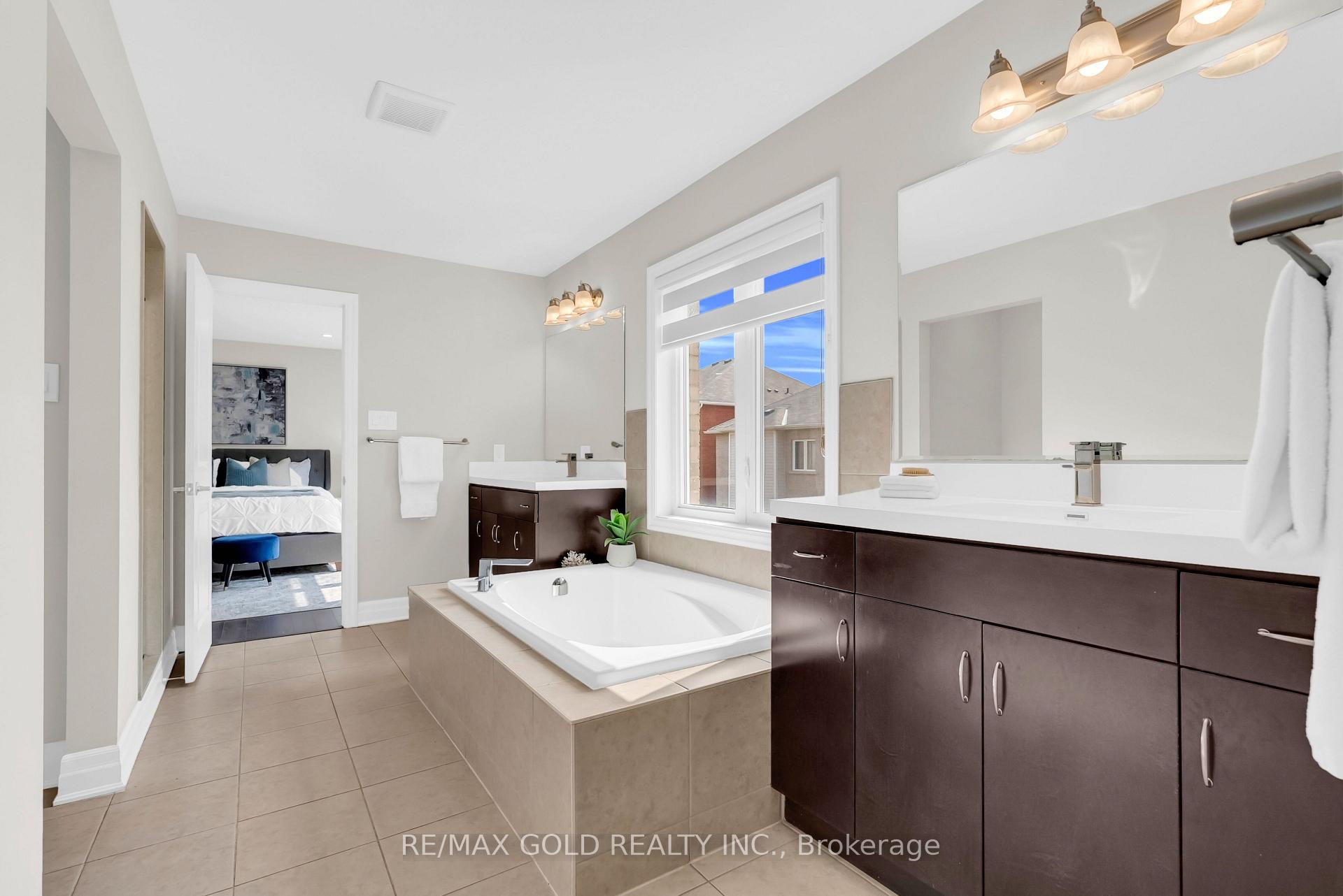 Photo 33 of 1431 Whitney Terrace, Milton, Ford — HOMEH