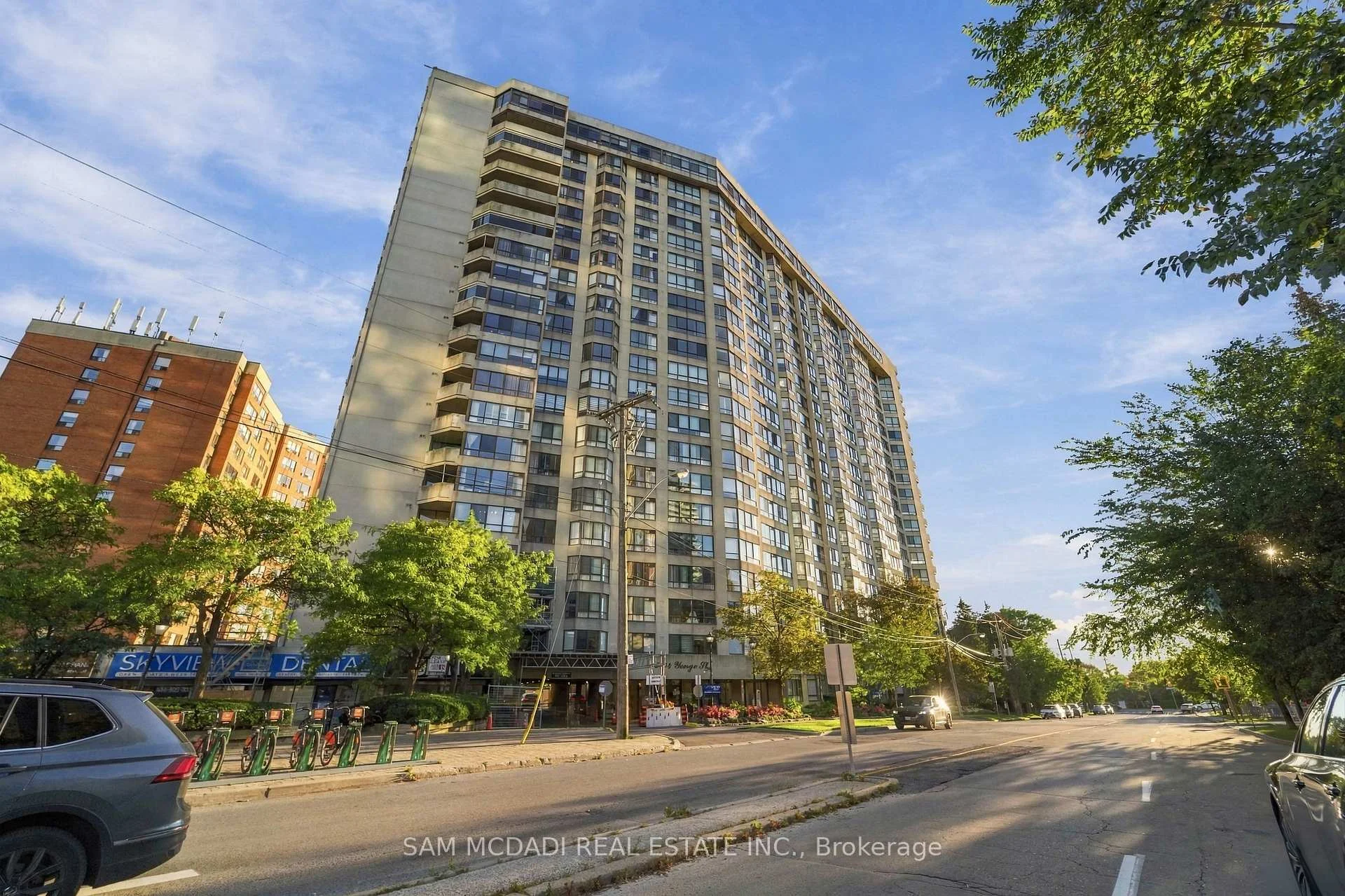Photo of Unit 304, 5444 Yonge Street