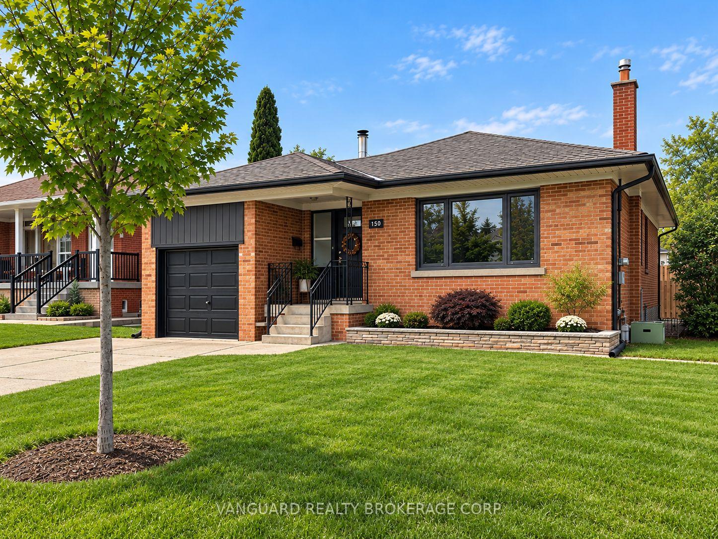 Photo 2 of 150 Spalding Road, North York, Downsview-Roding-CFB — HOMEH