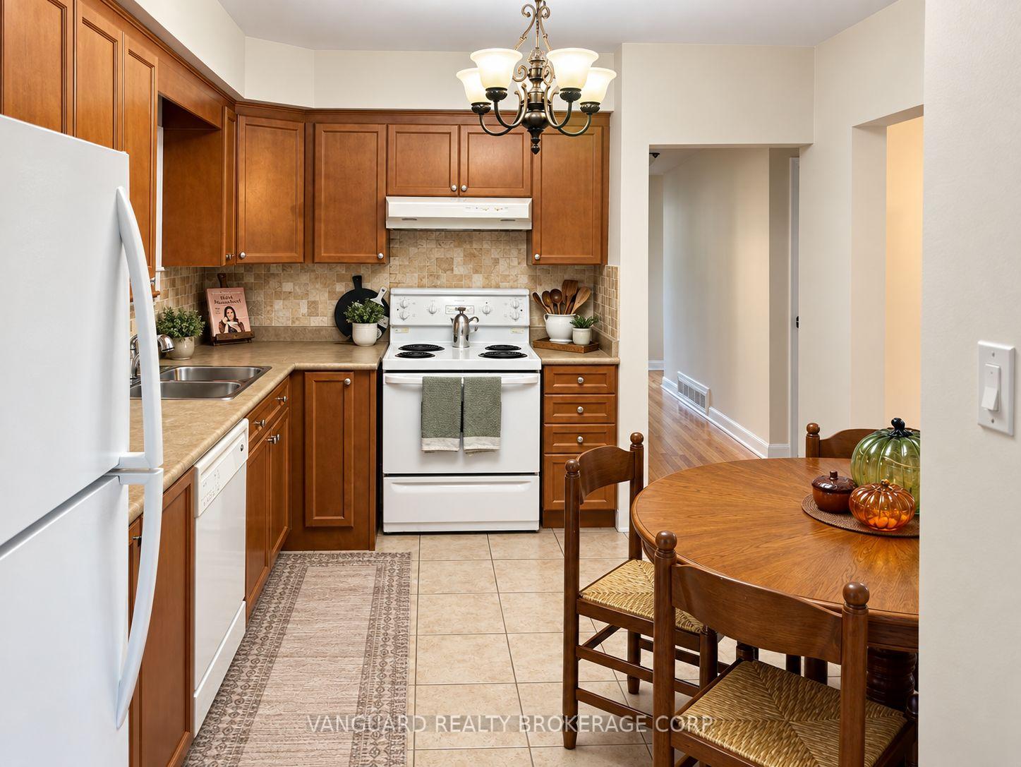 Photo 5 of 150 Spalding Road, North York, Downsview-Roding-CFB — HOMEH