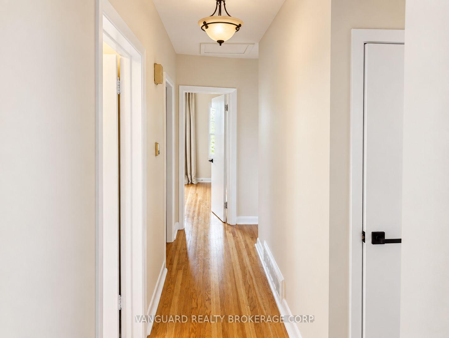 Photo 10 of 150 Spalding Road, North York, Downsview-Roding-CFB — HOMEH