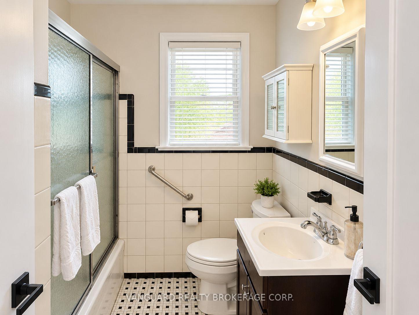 Photo 11 of 150 Spalding Road, North York, Downsview-Roding-CFB — HOMEH