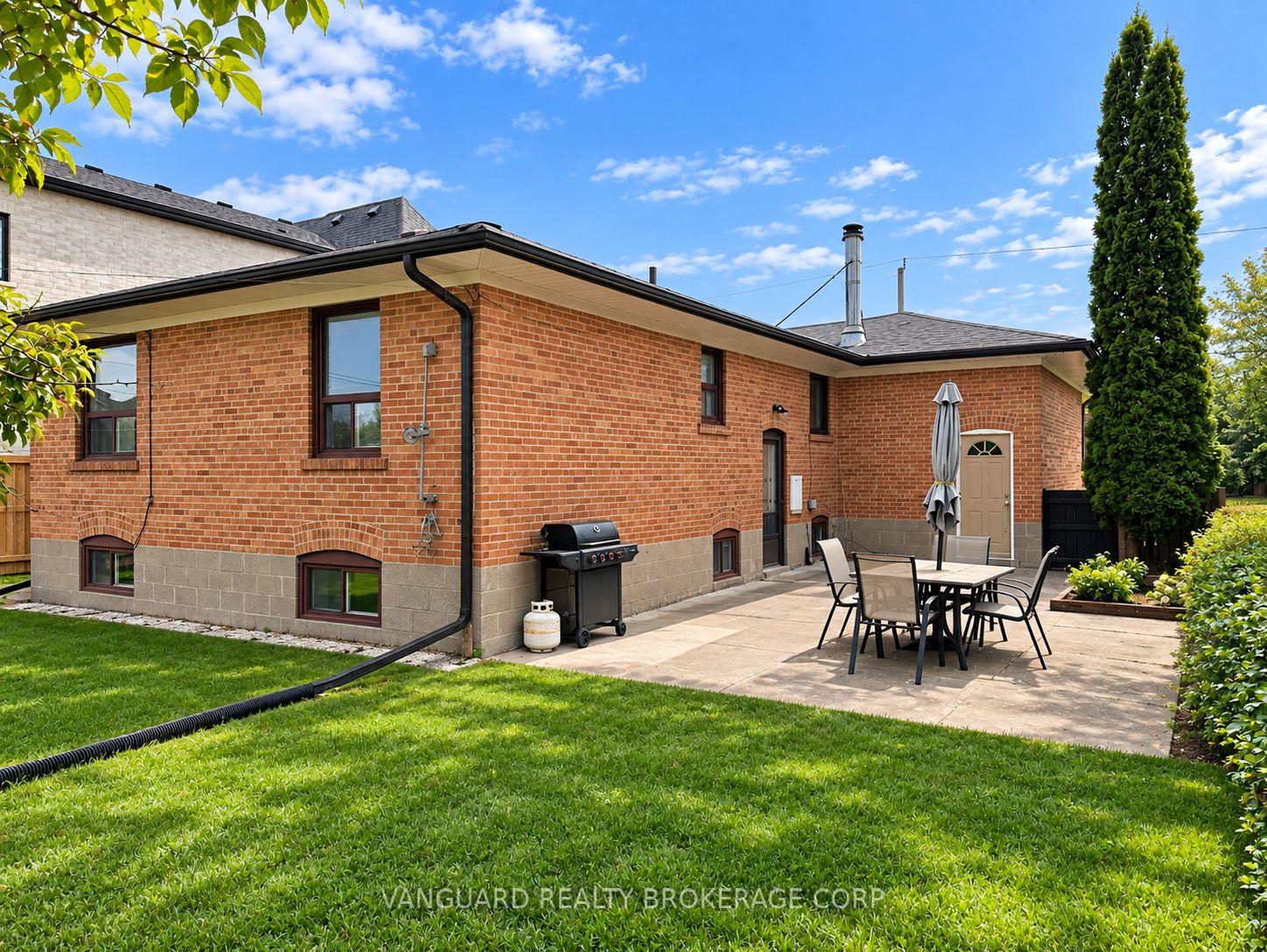 Photo 27 of 150 Spalding Road, North York, Downsview-Roding-CFB — HOMEH