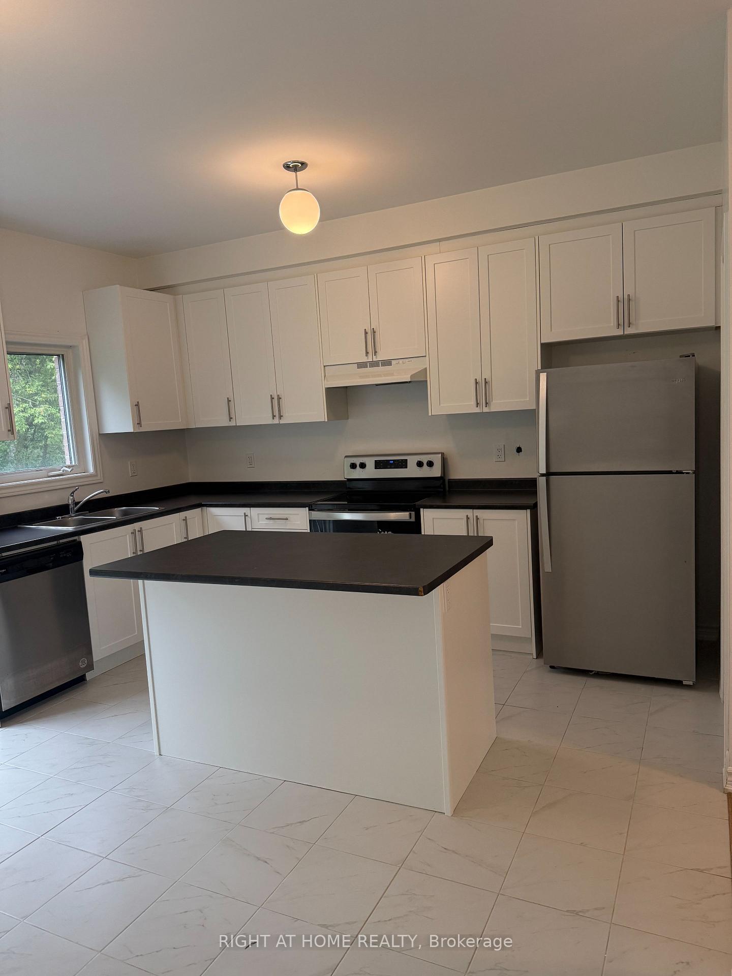 Photo 4 of 40 Milson Crescent, Essa, Angus — HOMEH