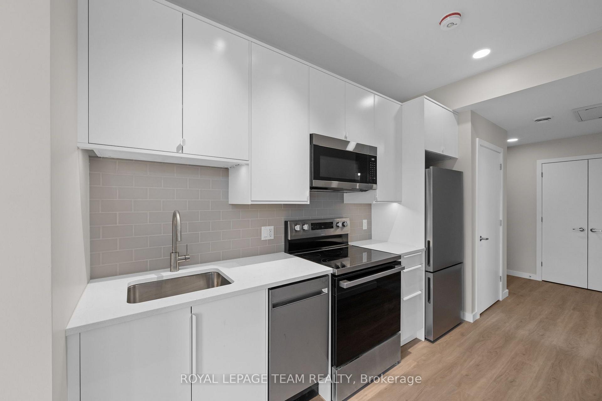 Photo 11 of Unit 301, 370 Athlone Avenue, Ottawa, Westboro South — HOMEH
