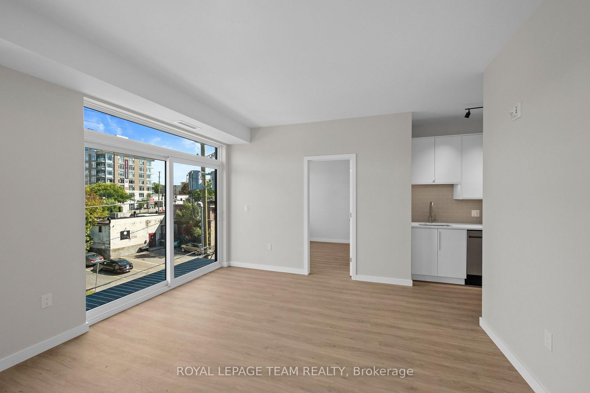 Photo 15 of Unit 301, 370 Athlone Avenue, Ottawa, Westboro South — HOMEH