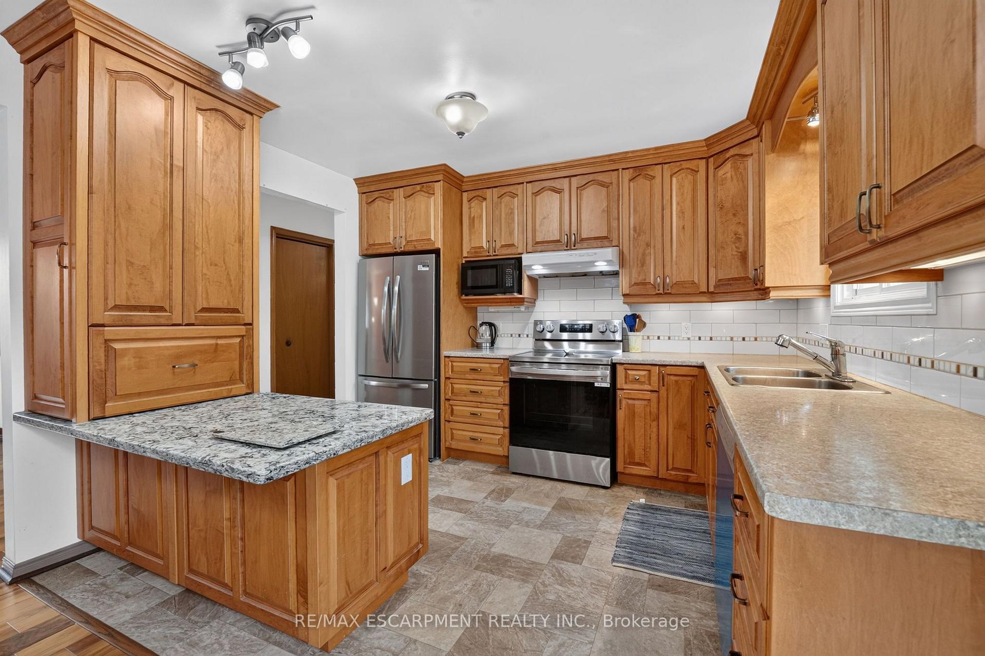 Photo 11 of 5 Brooks Circle, West Lincoln, Smithville — HOMEH