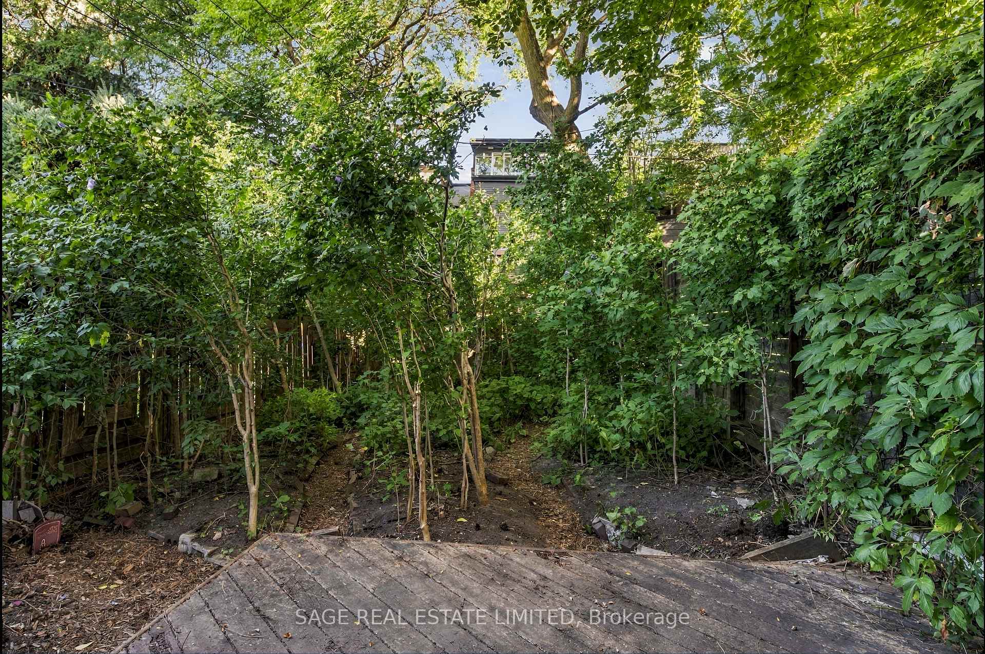 Photo 5 of 16 Sackville Place, Toronto, Cabbagetown-South St. James Town — HOMEH