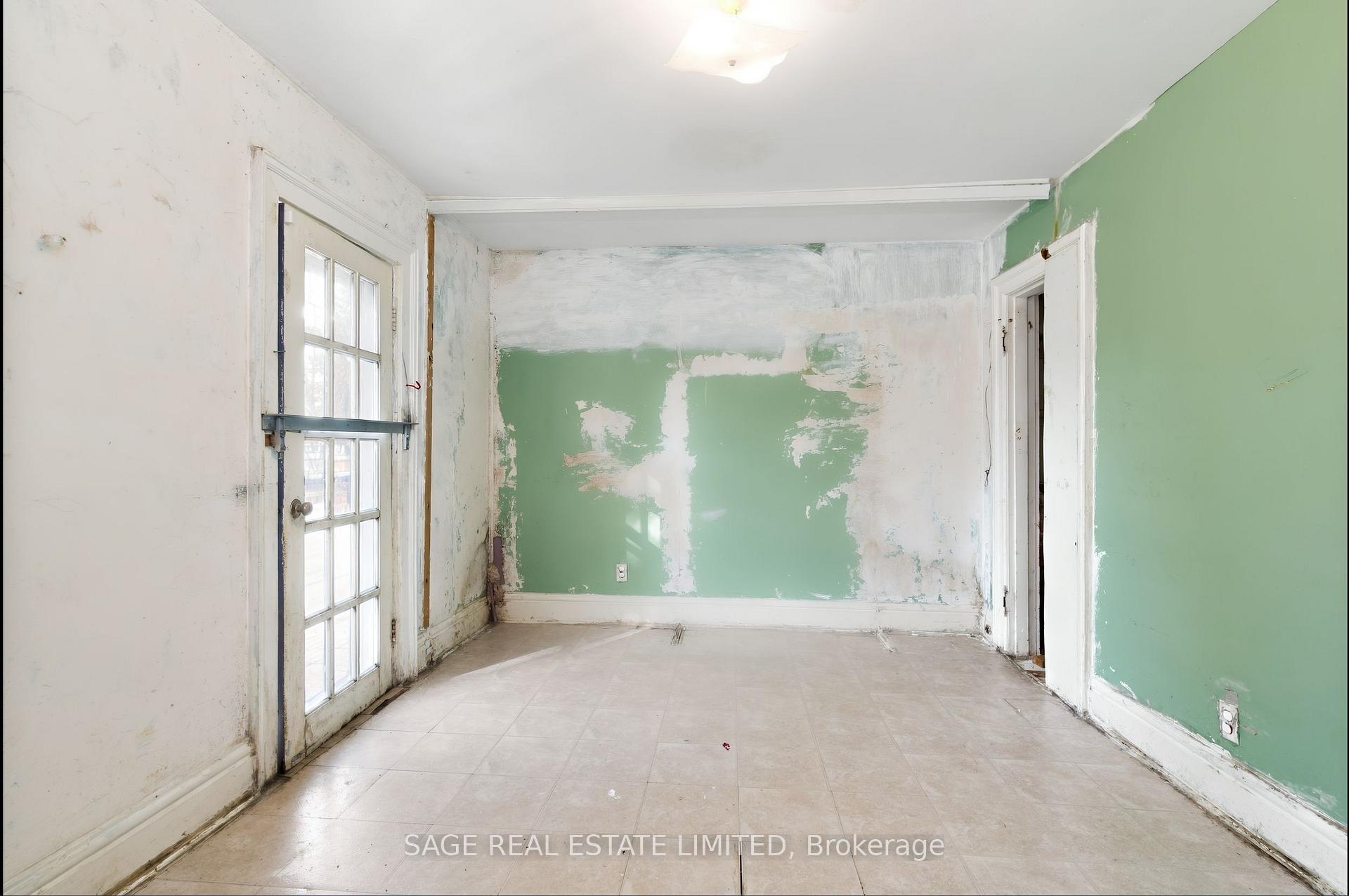 Photo 10 of 16 Sackville Place, Toronto, Cabbagetown-South St. James Town — HOMEH