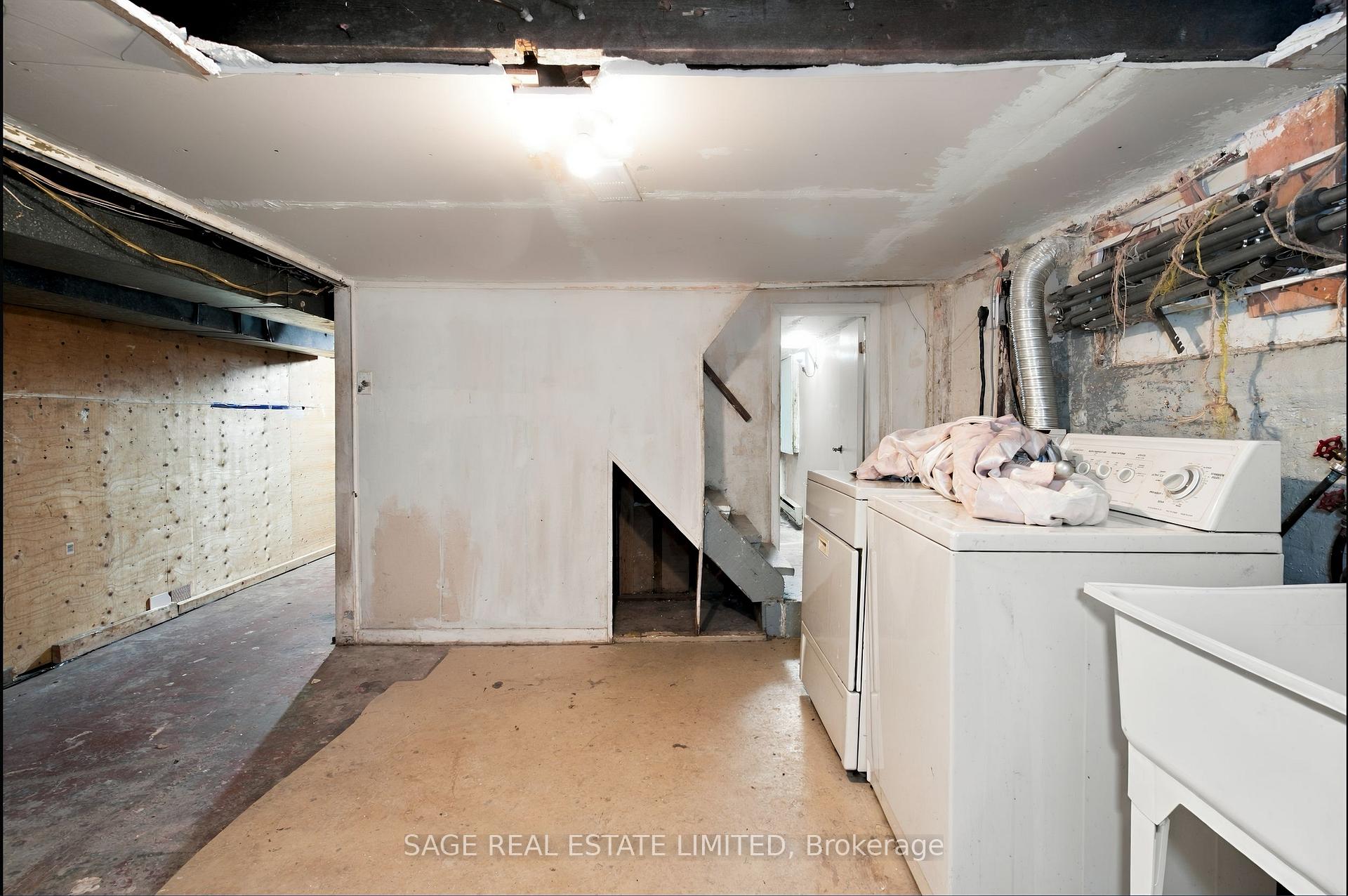 Photo 12 of 16 Sackville Place, Toronto, Cabbagetown-South St. James Town — HOMEH