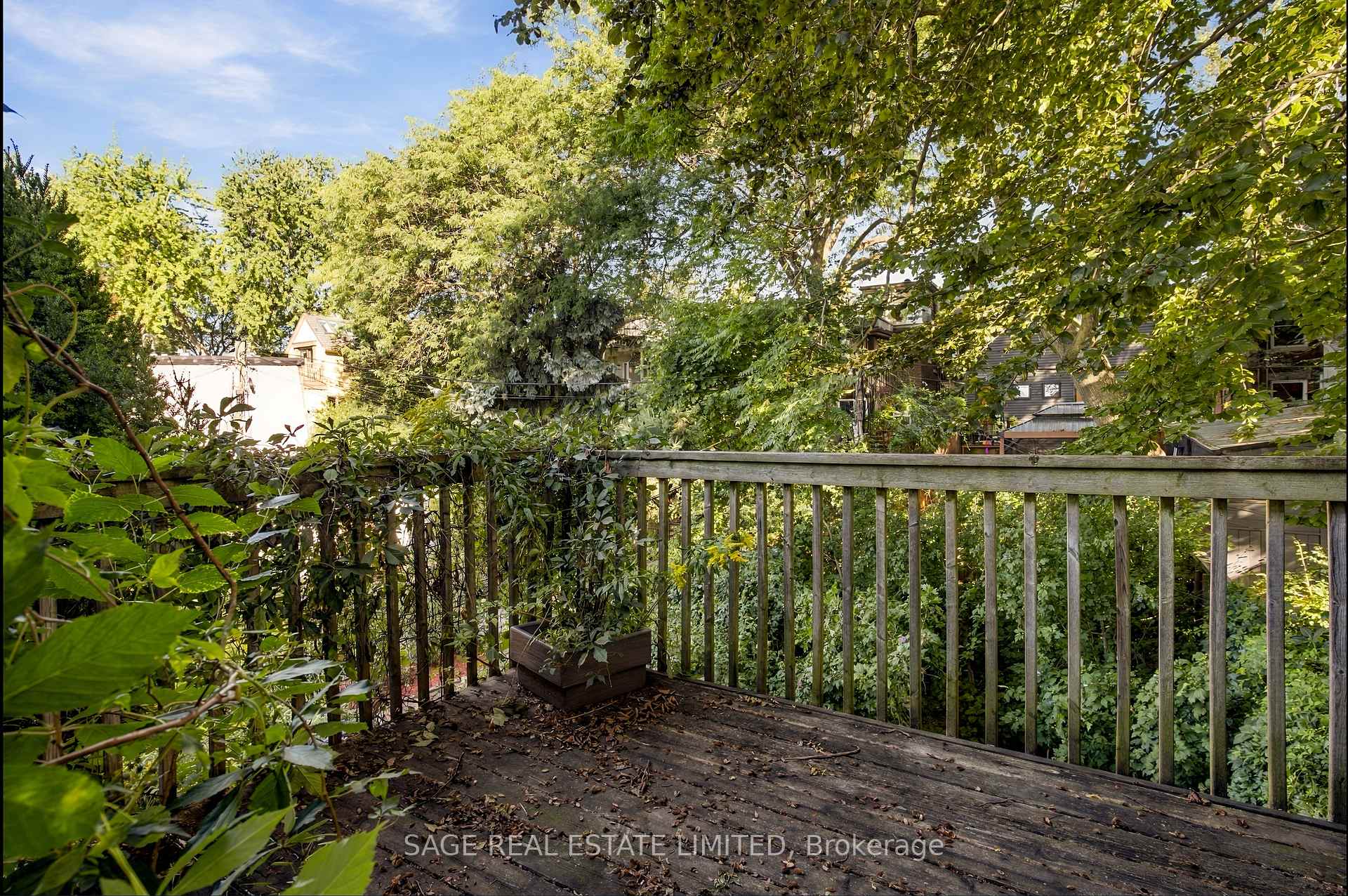 Photo 13 of 16 Sackville Place, Toronto, Cabbagetown-South St. James Town — HOMEH