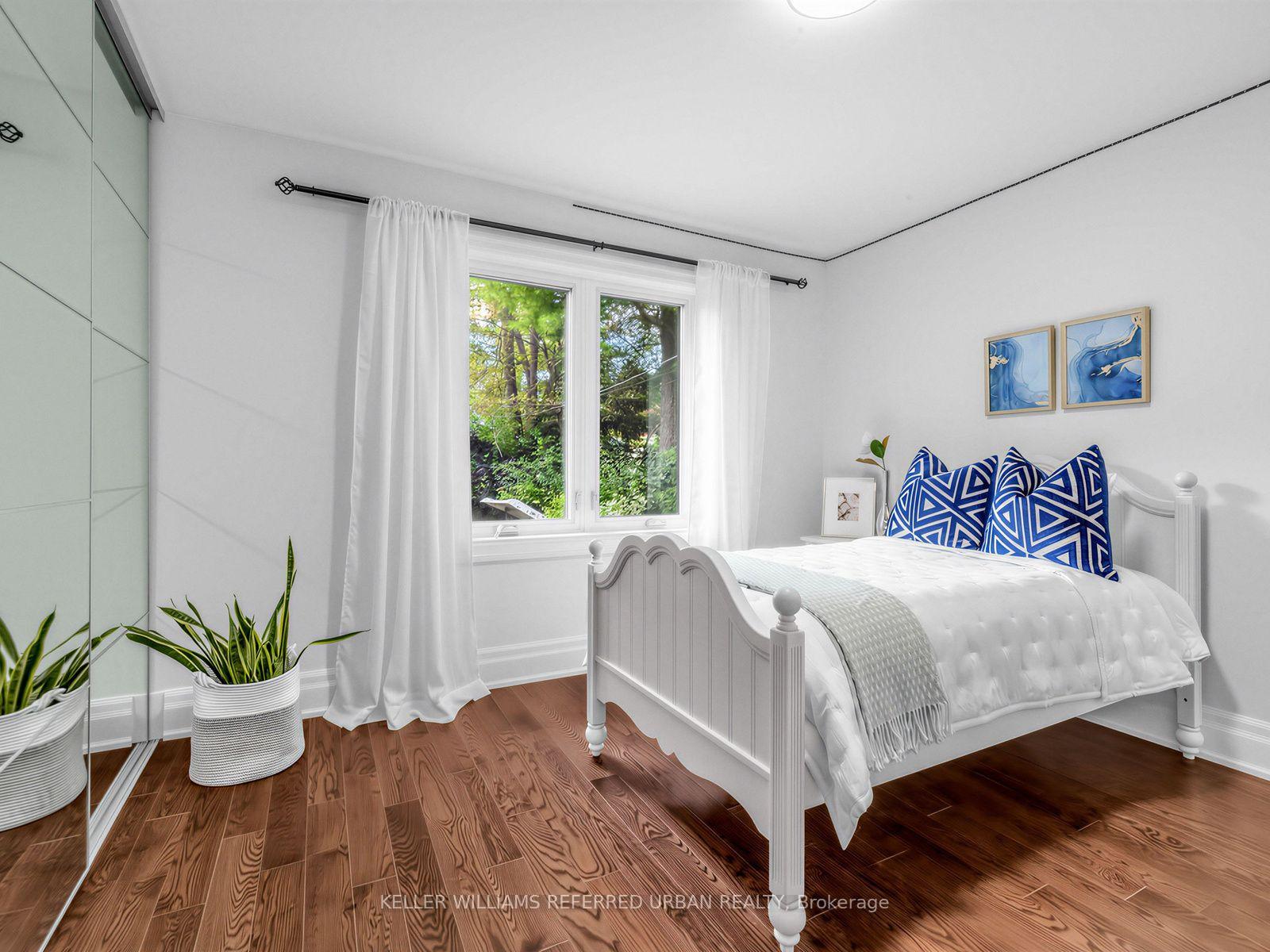 Photo 8 of 139 Holcolm Road, North York, Willowdale West — HOMEH