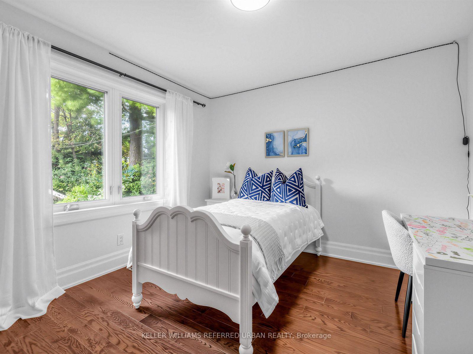 Photo 9 of 139 Holcolm Road, North York, Willowdale West — HOMEH