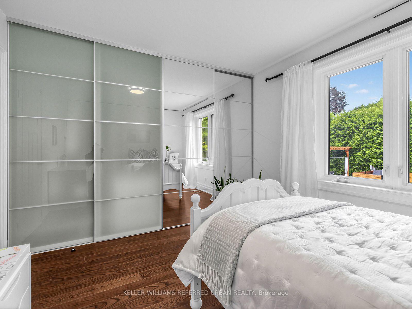 Photo 10 of 139 Holcolm Road, North York, Willowdale West — HOMEH
