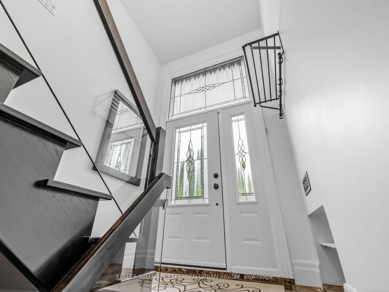 Photo 16 of 139 Holcolm Road, North York, Willowdale West — HOMEH