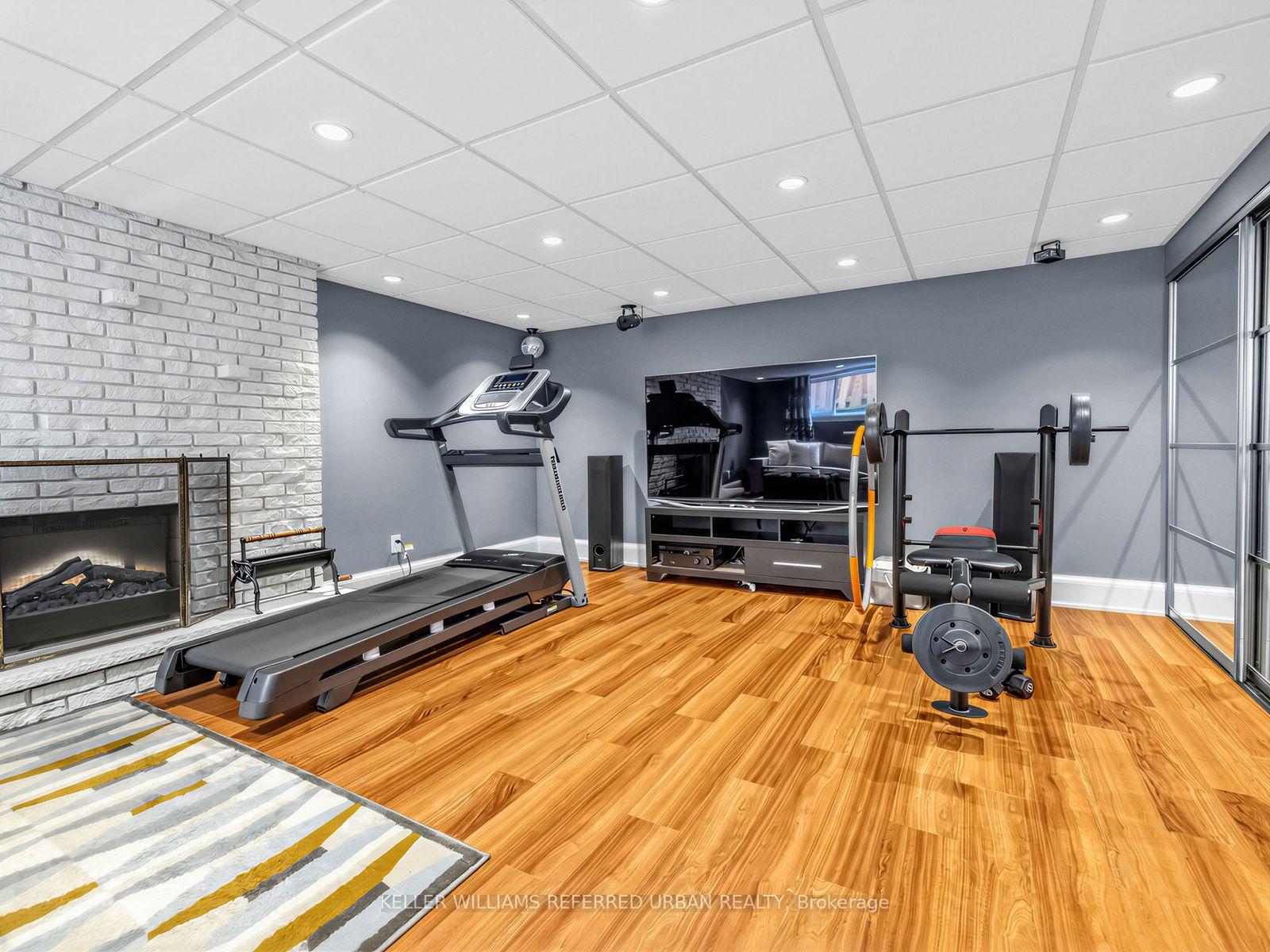 Photo 20 of 139 Holcolm Road, North York, Willowdale West — HOMEH
