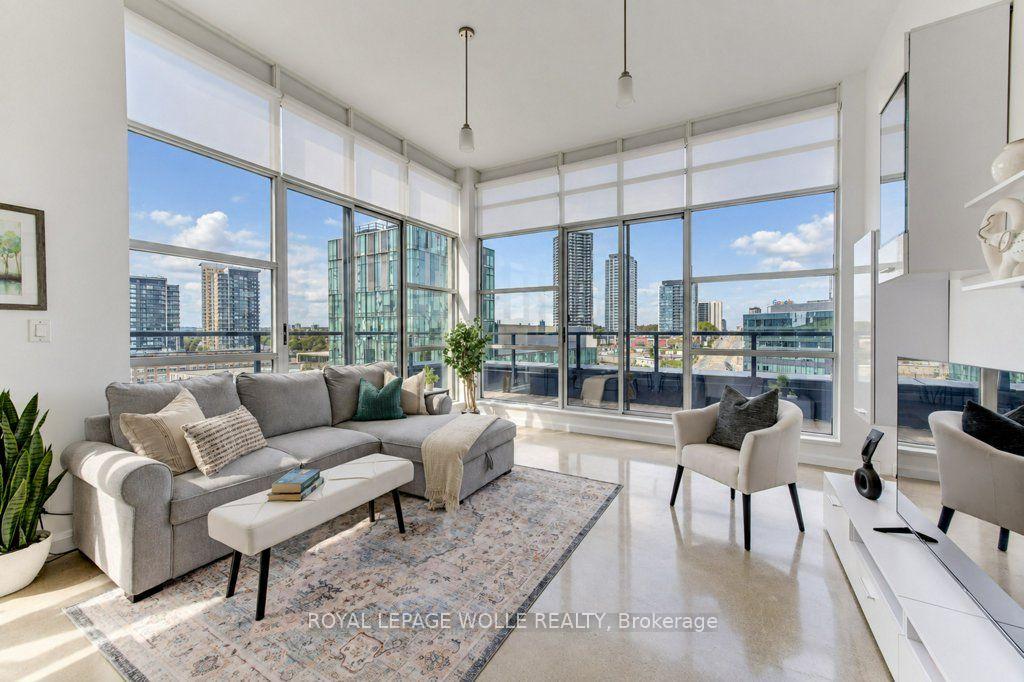 Photo of Unit 614, 410 King Street W