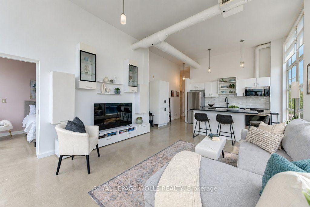 Photo 13 of Unit 614, 410 King Street W, Kitchener, City Commercial Core — HOMEH