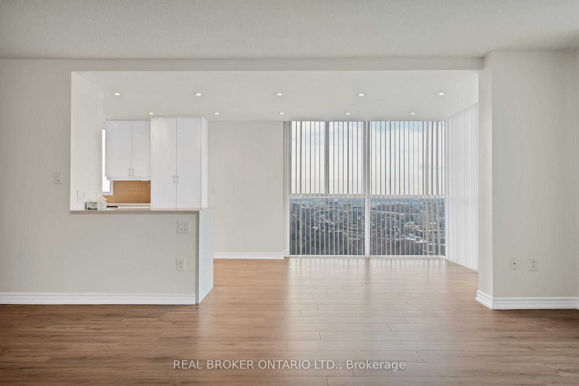 Photo 10 of Unit 3301, 5 Concorde Place, North York, Banbury-Don Mills — HOMEH