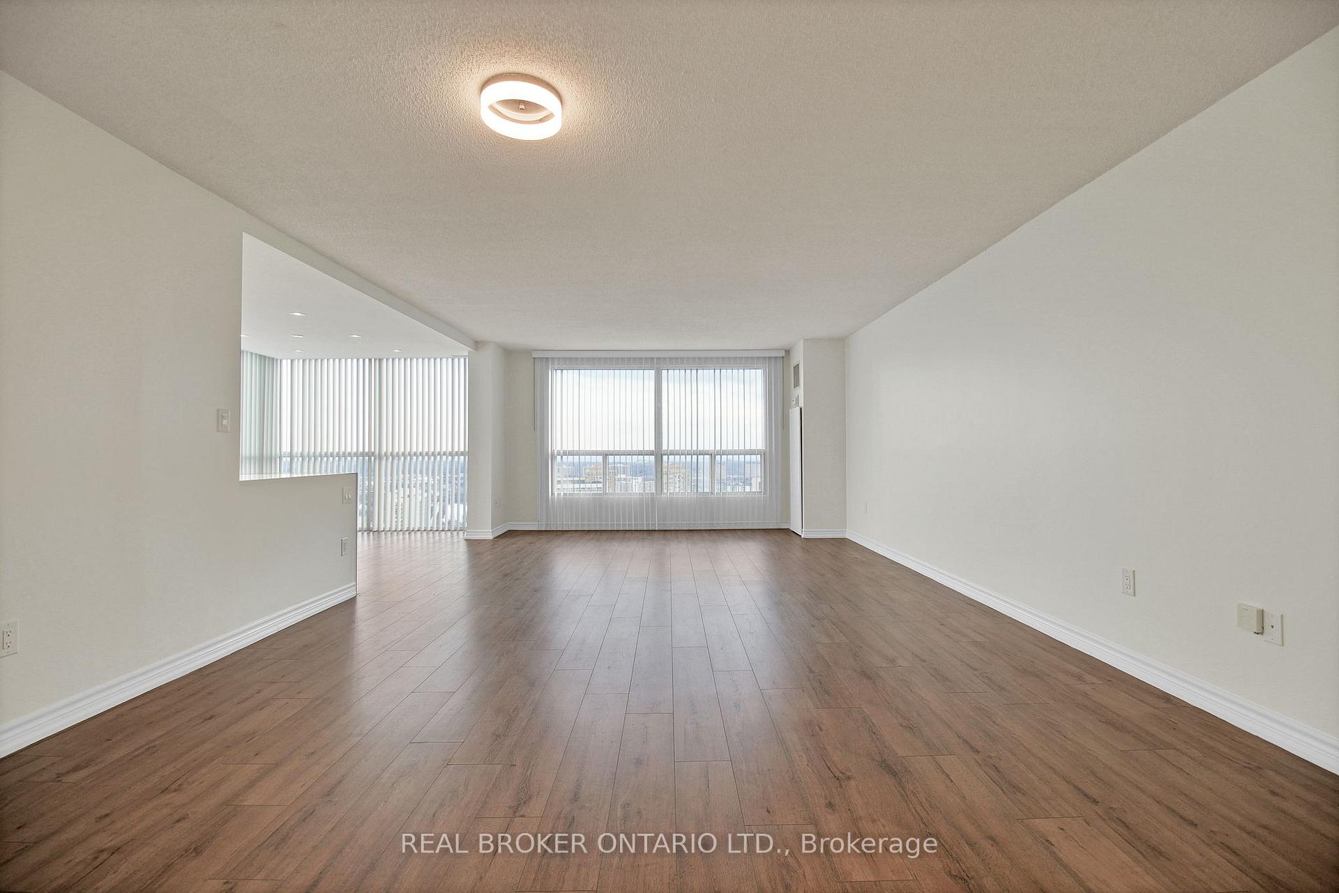 Photo 12 of Unit 3301, 5 Concorde Place, North York, Banbury-Don Mills — HOMEH