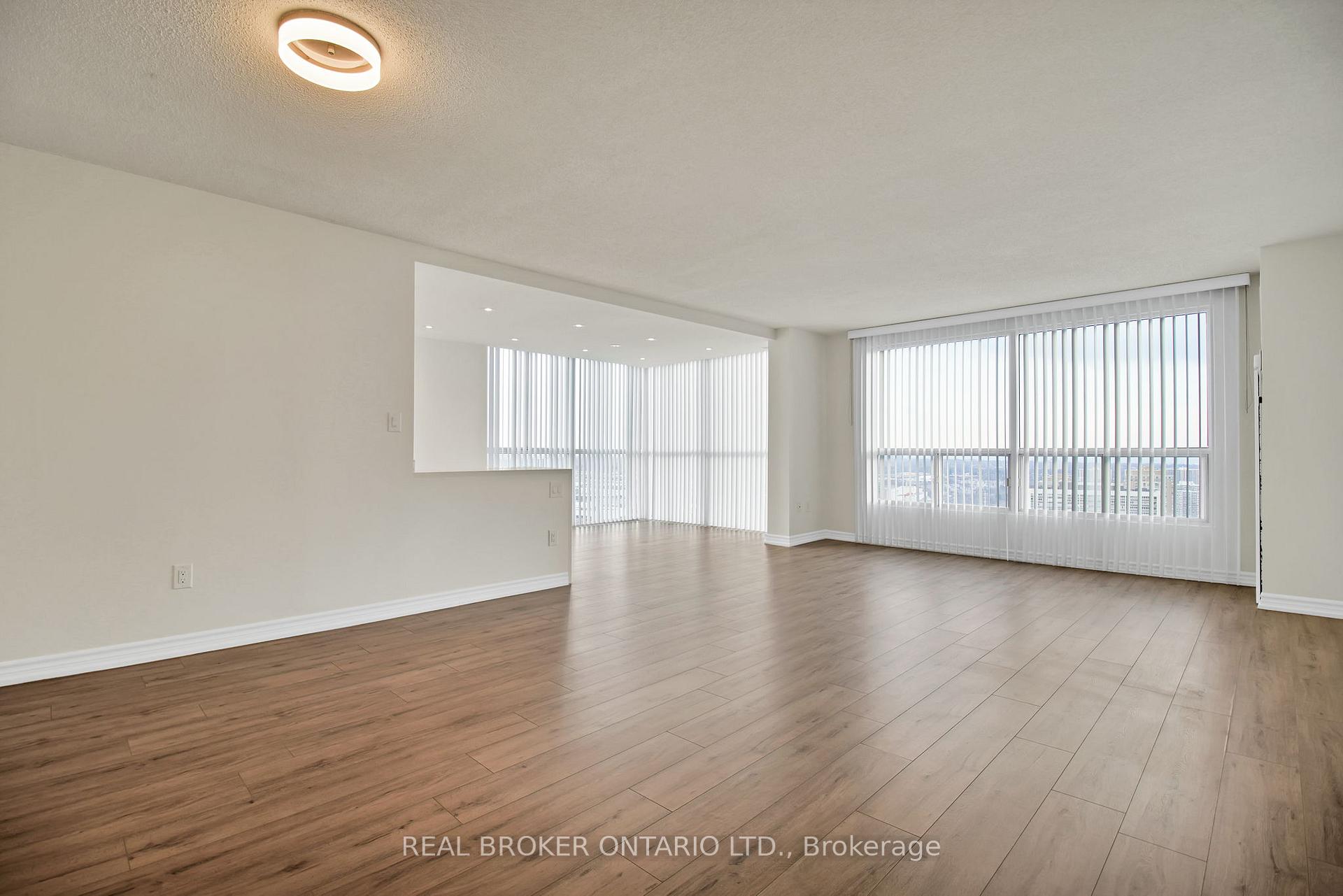 Photo 14 of Unit 3301, 5 Concorde Place, North York, Banbury-Don Mills — HOMEH