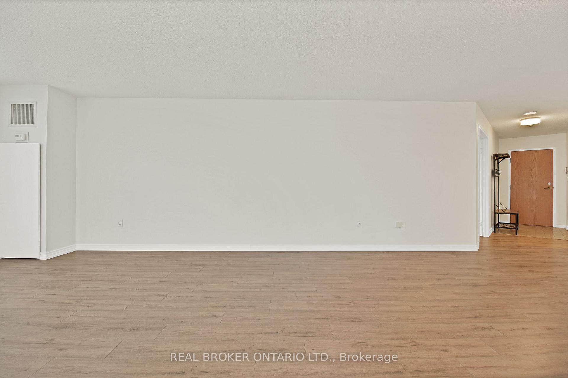 Photo 16 of Unit 3301, 5 Concorde Place, North York, Banbury-Don Mills — HOMEH
