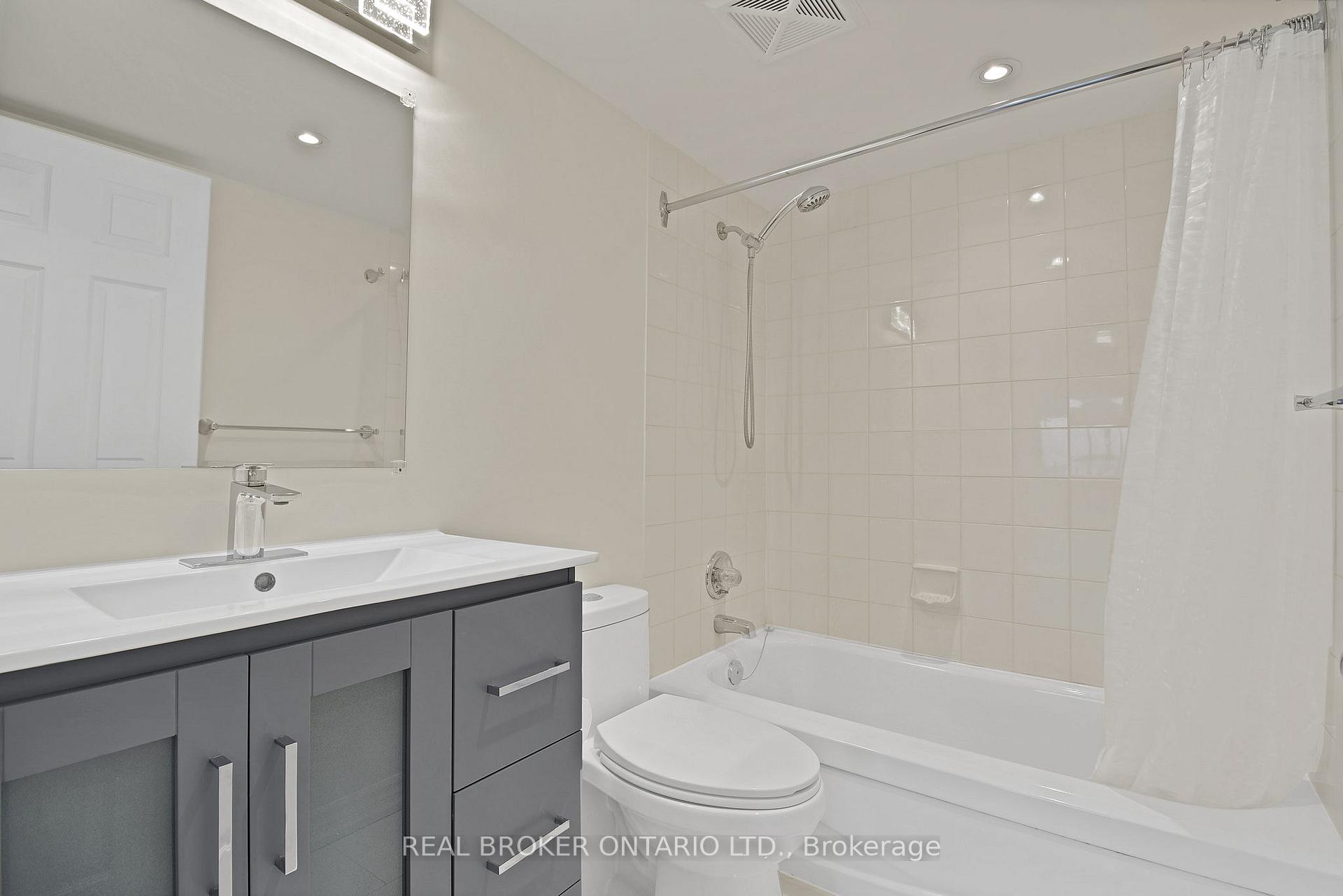 Photo 18 of Unit 3301, 5 Concorde Place, North York, Banbury-Don Mills — HOMEH