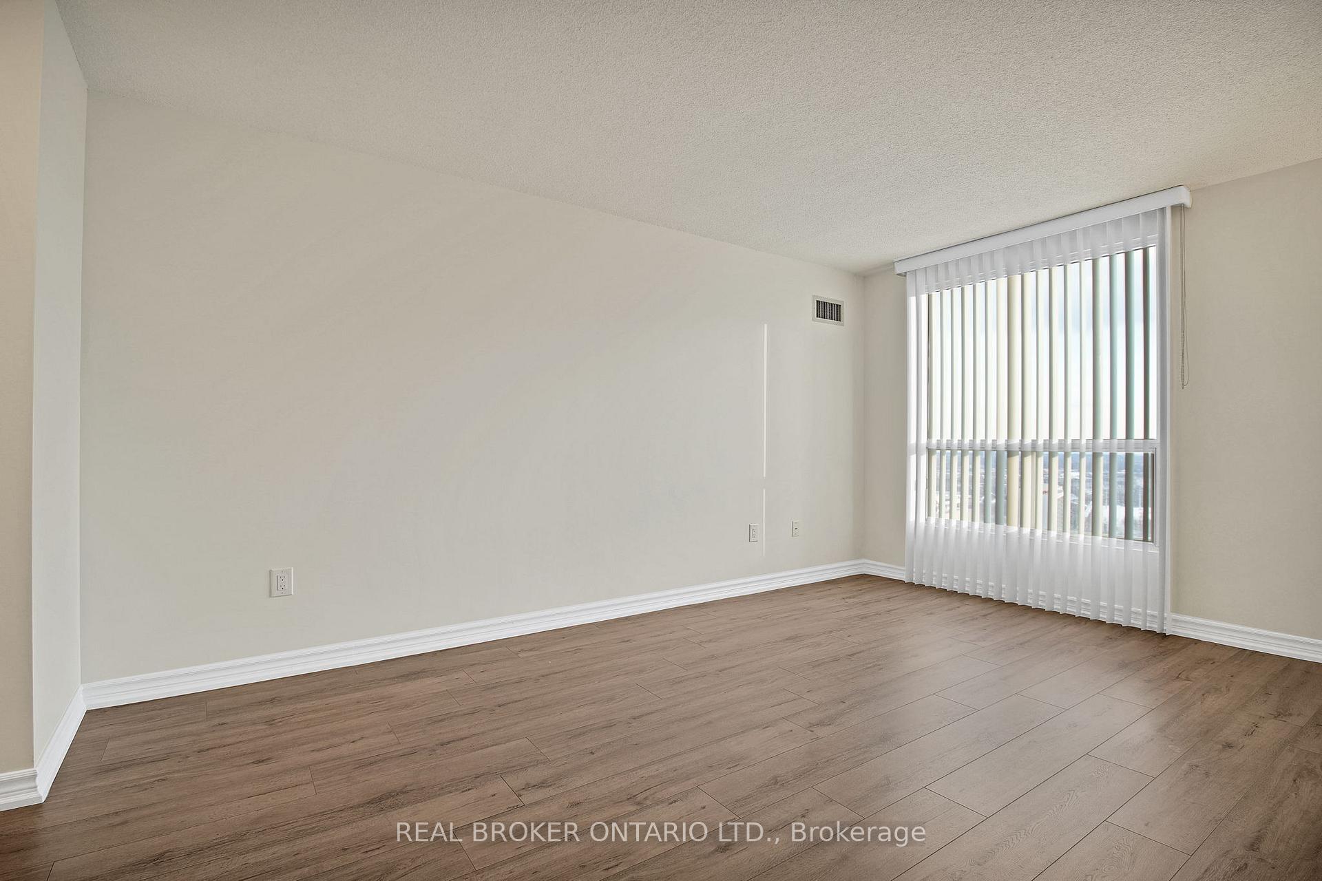 Photo 22 of Unit 3301, 5 Concorde Place, North York, Banbury-Don Mills — HOMEH