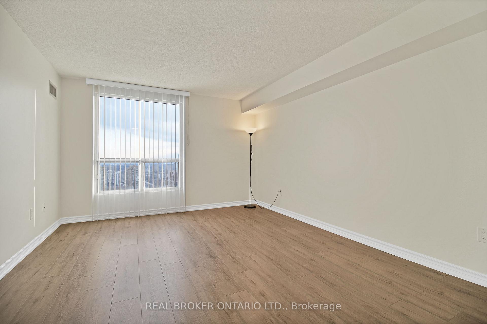 Photo 24 of Unit 3301, 5 Concorde Place, North York, Banbury-Don Mills — HOMEH