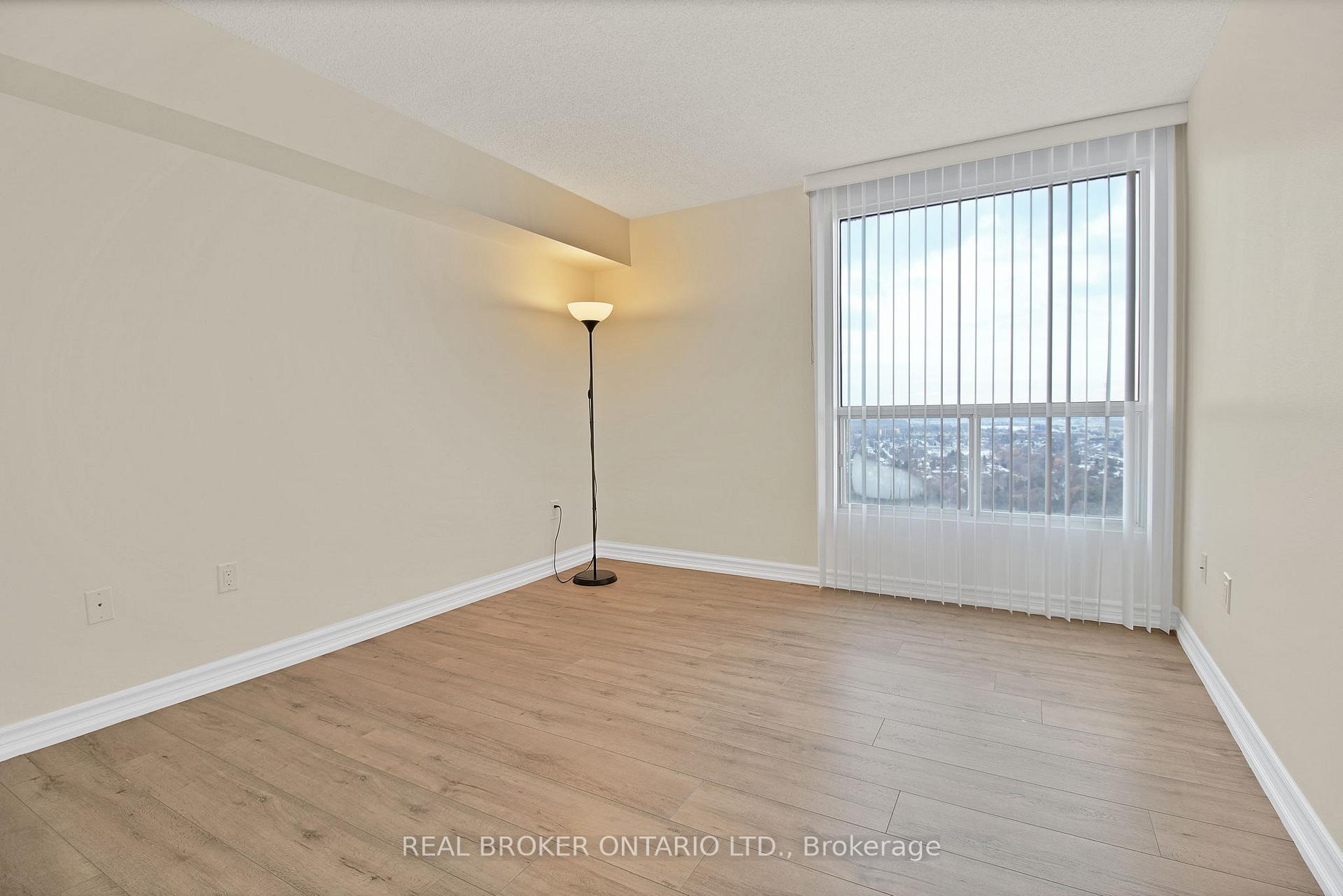 Photo 28 of Unit 3301, 5 Concorde Place, North York, Banbury-Don Mills — HOMEH