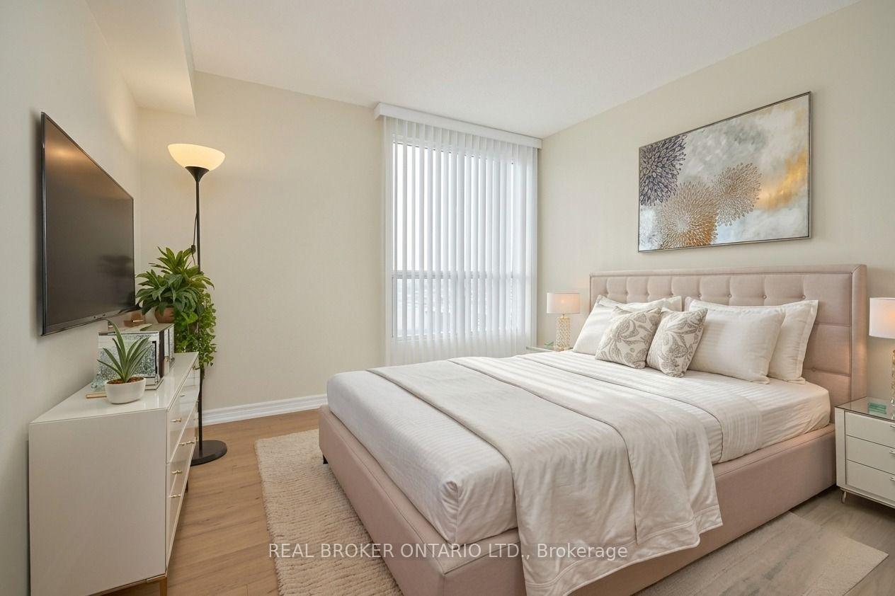 Photo 30 of Unit 3301, 5 Concorde Place, North York, Banbury-Don Mills — HOMEH