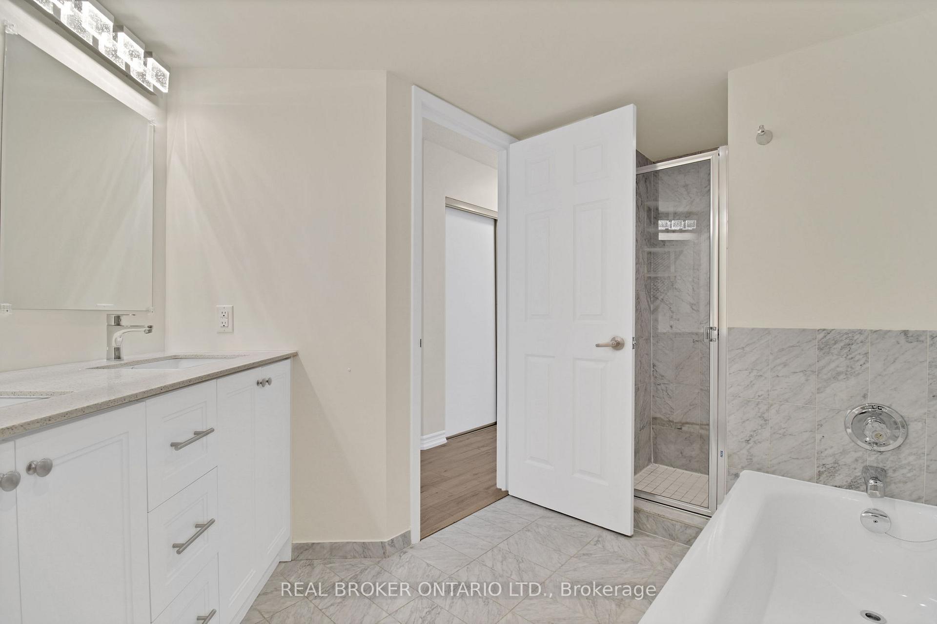 Photo 35 of Unit 3301, 5 Concorde Place, North York, Banbury-Don Mills — HOMEH