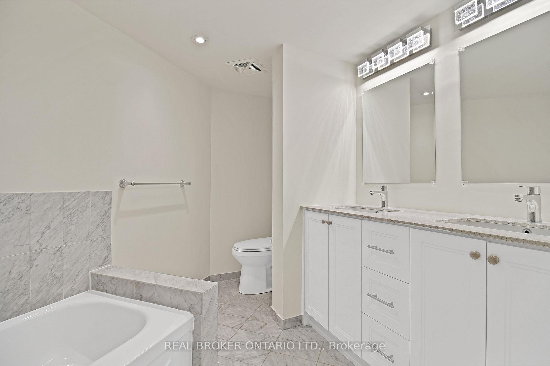 Photo 36 of Unit 3301, 5 Concorde Place, North York, Banbury-Don Mills — HOMEH