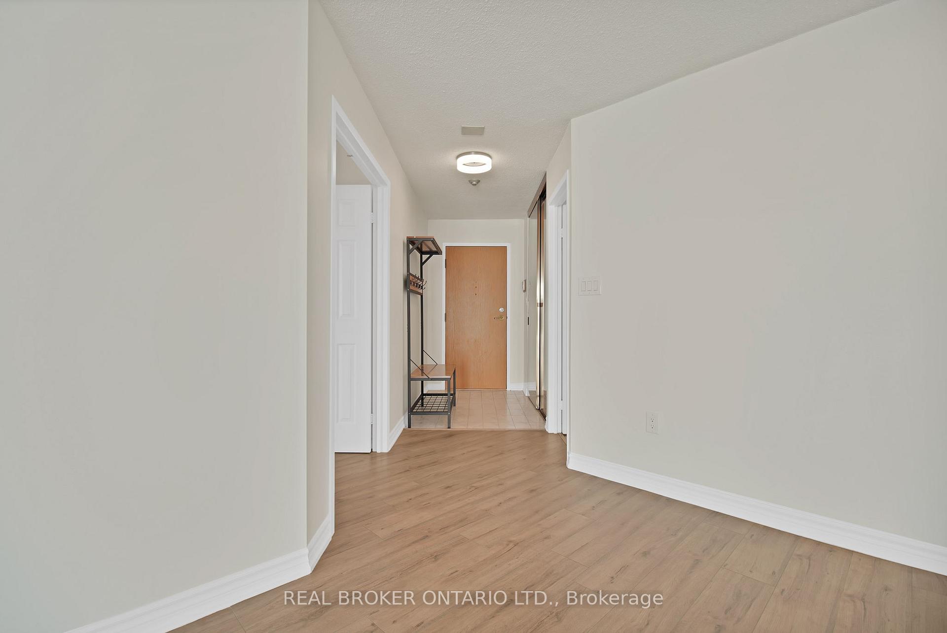 Photo 39 of Unit 3301, 5 Concorde Place, North York, Banbury-Don Mills — HOMEH