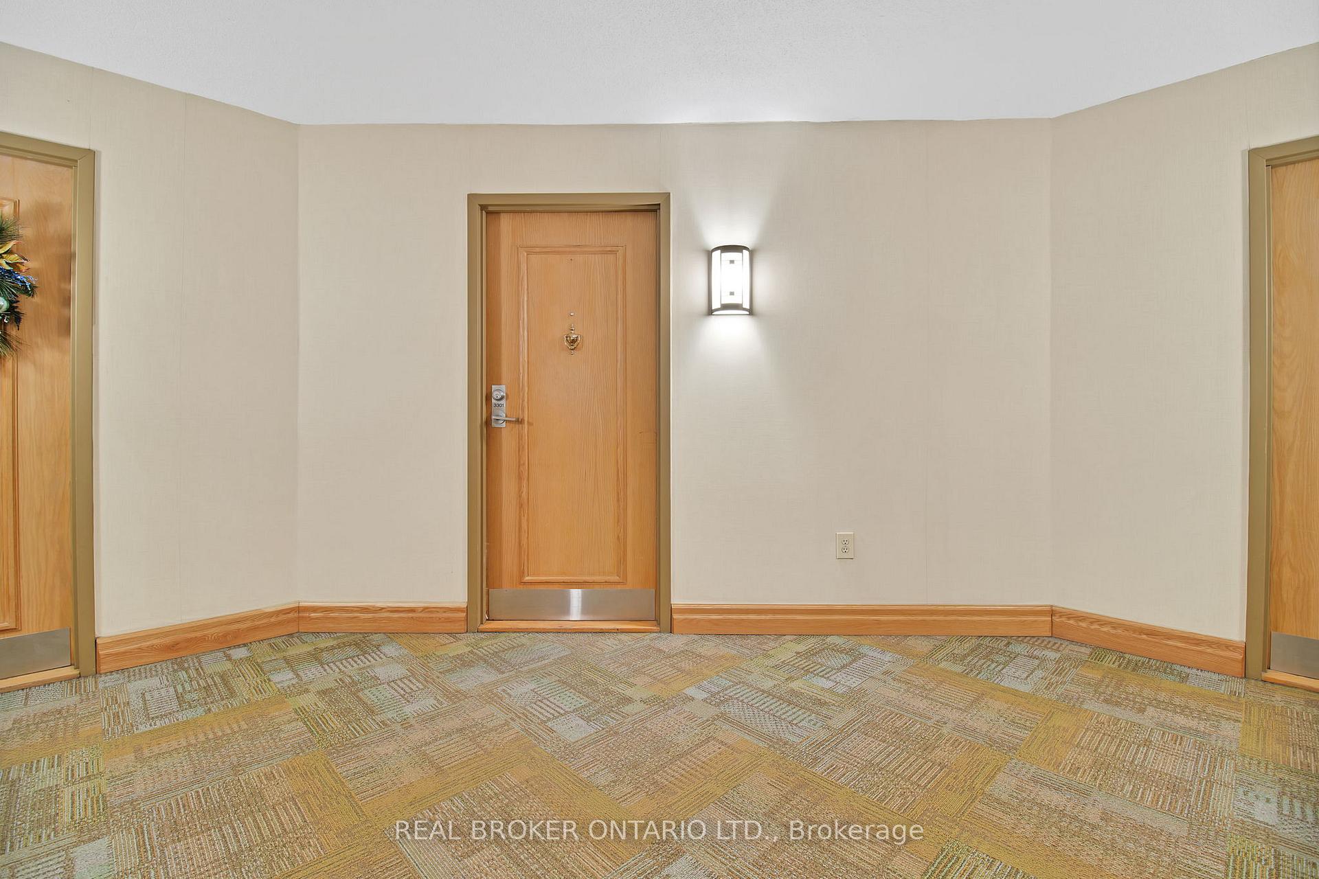 Photo 41 of Unit 3301, 5 Concorde Place, North York, Banbury-Don Mills — HOMEH