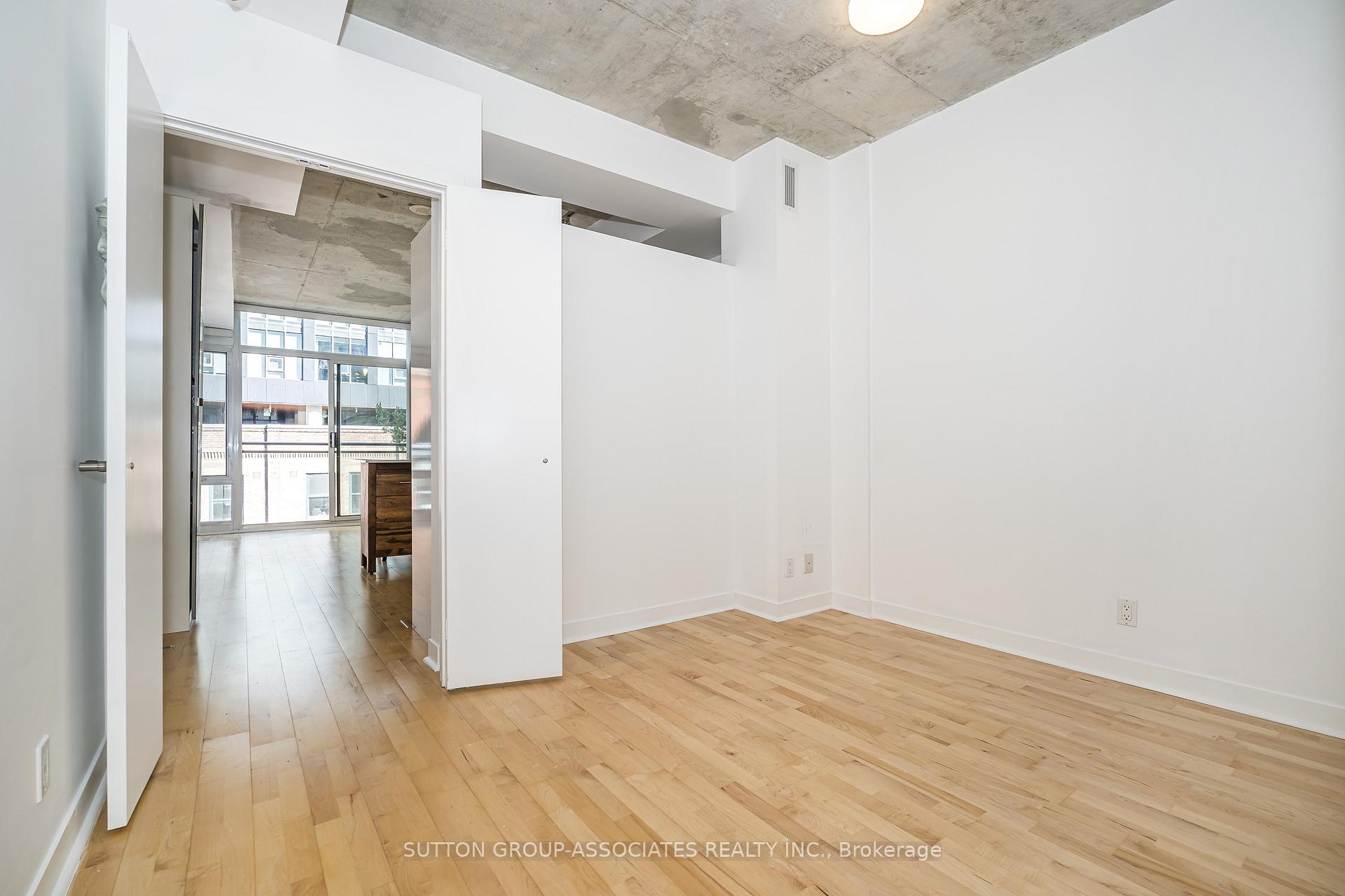 Photo 17 of Unit 405, 127 Queen Street E, Toronto, Church-Yonge Corridor — HOMEH