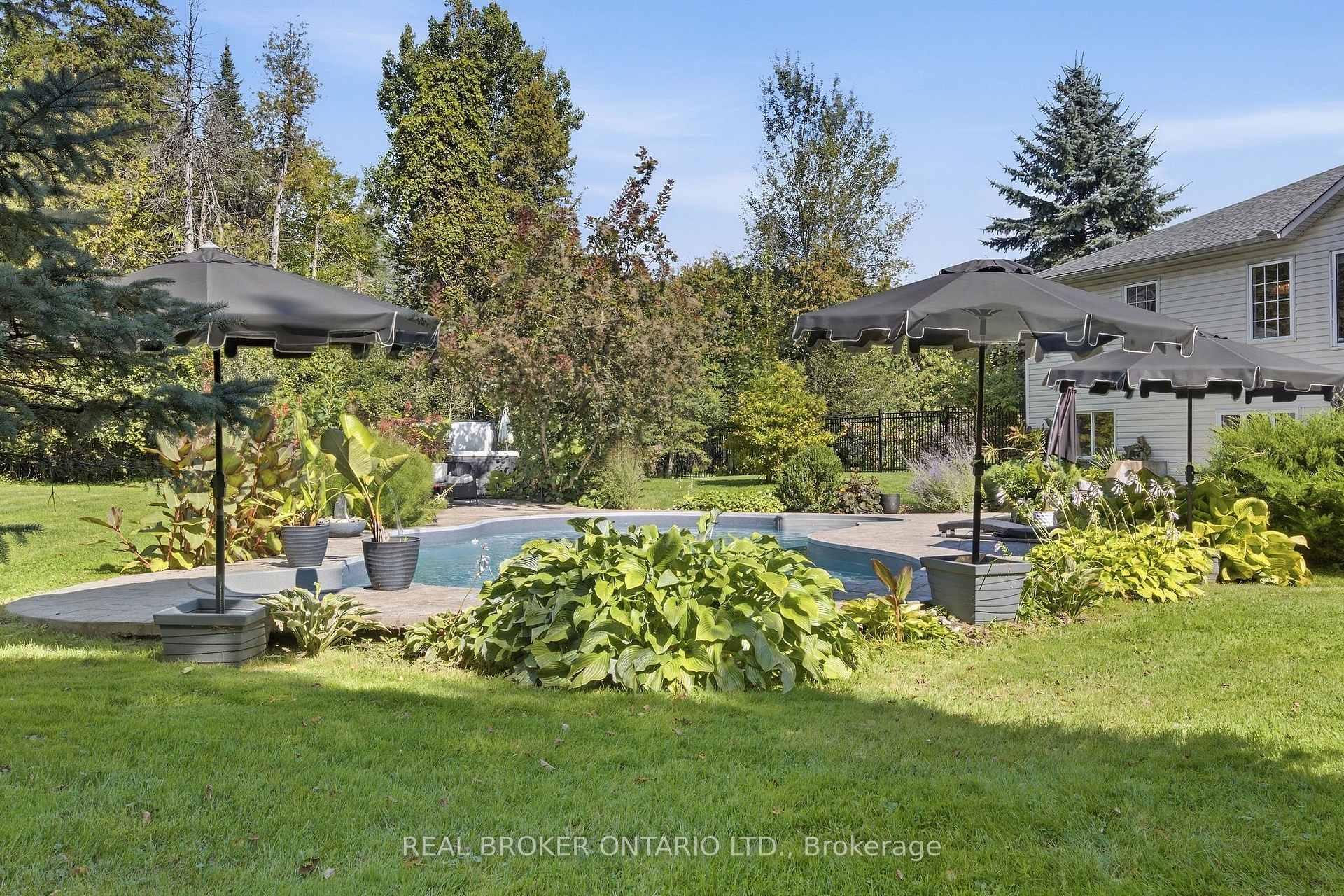 Photo 38 of 8 Sawgrass Circle, Ottawa, Remainder of Stittsville & Area — HOMEH