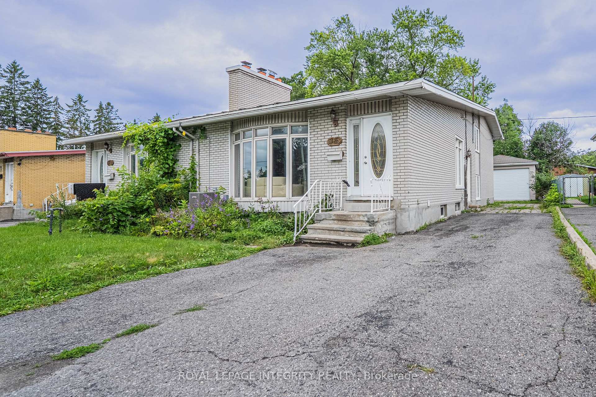 Photo 2 of 1625 Baseline Road, Ottawa, Copeland Park — HOMEH