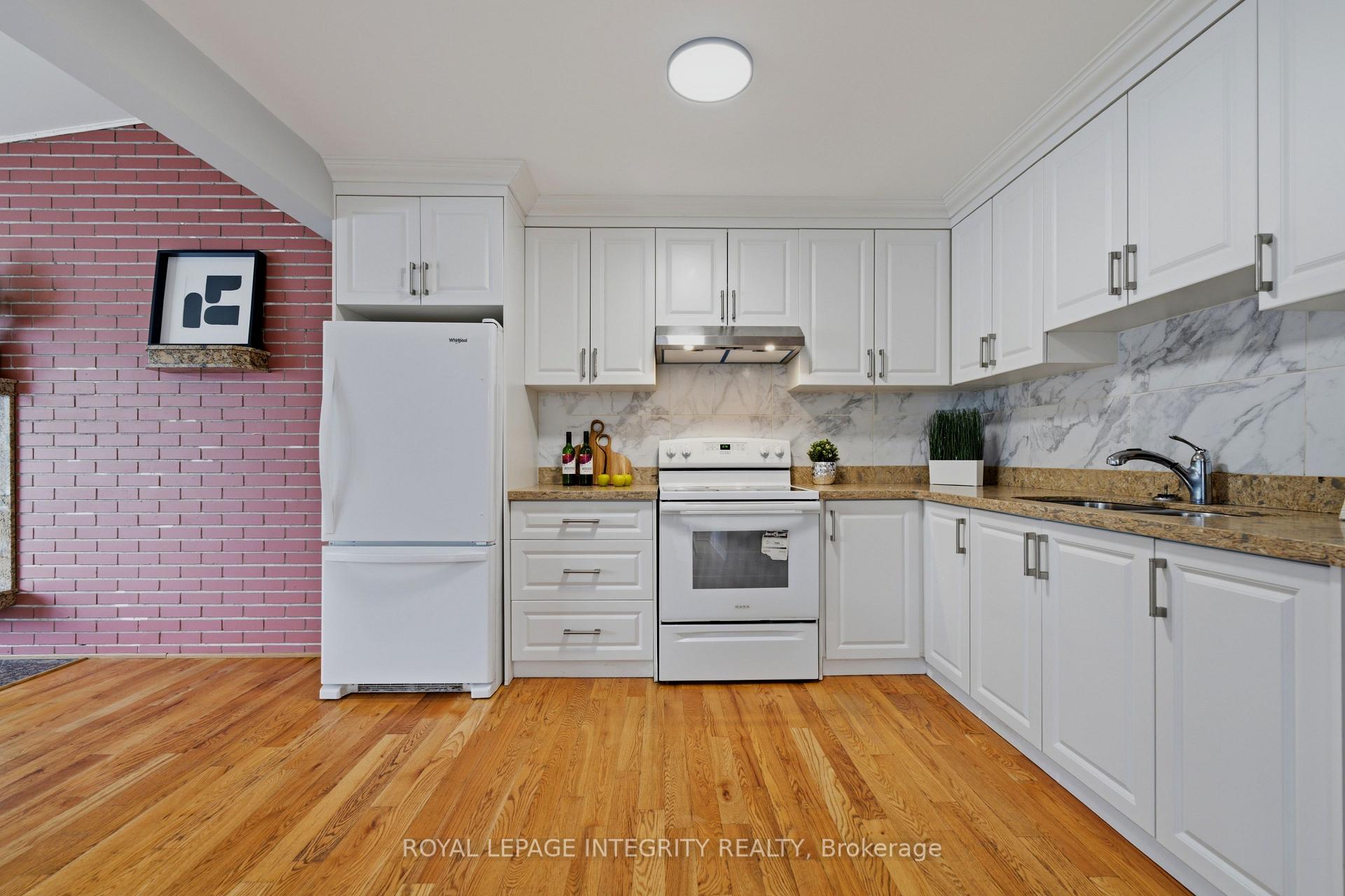 Photo 15 of 1625 Baseline Road, Ottawa, Copeland Park — HOMEH