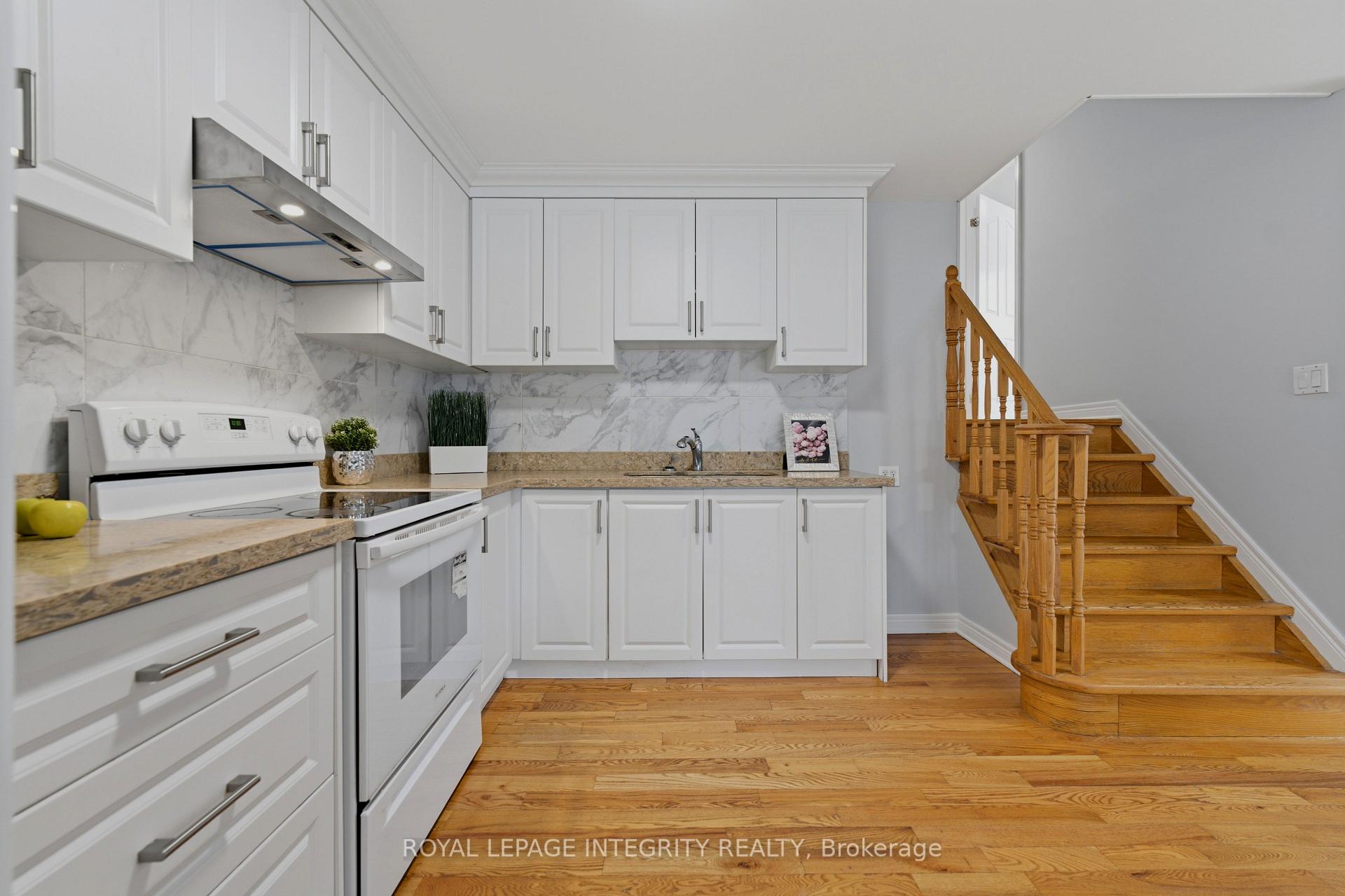Photo 16 of 1625 Baseline Road, Ottawa, Copeland Park — HOMEH