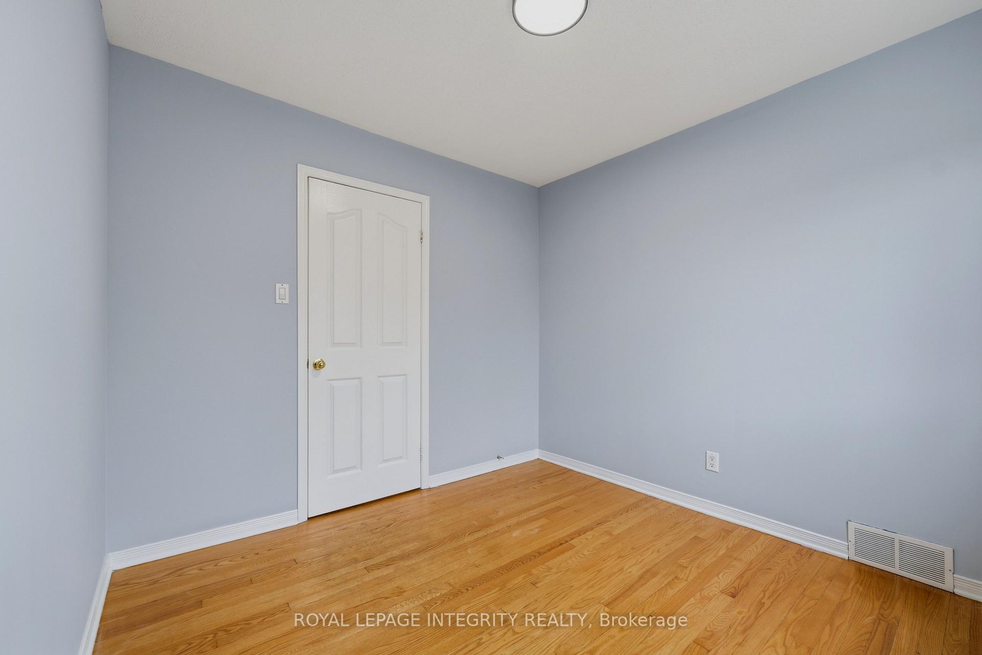 Photo 21 of 1625 Baseline Road, Ottawa, Copeland Park — HOMEH