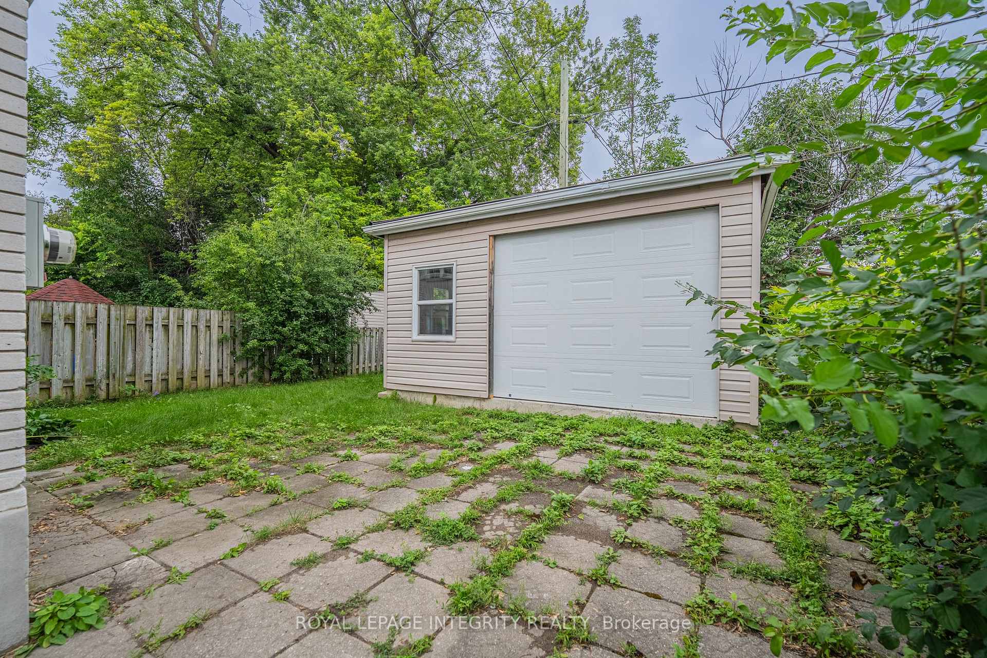 Photo 41 of 1625 Baseline Road, Ottawa, Copeland Park — HOMEH