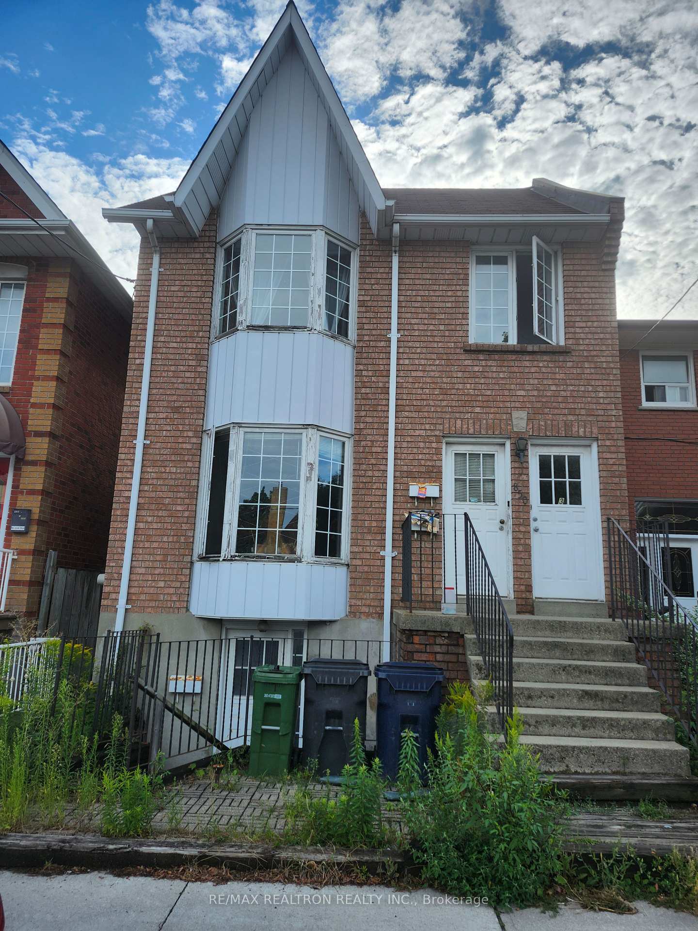 Photo 1 of 850 Ossington Avenue, Toronto, Dovercourt-Wallace Emerson-Junction — HOMEH