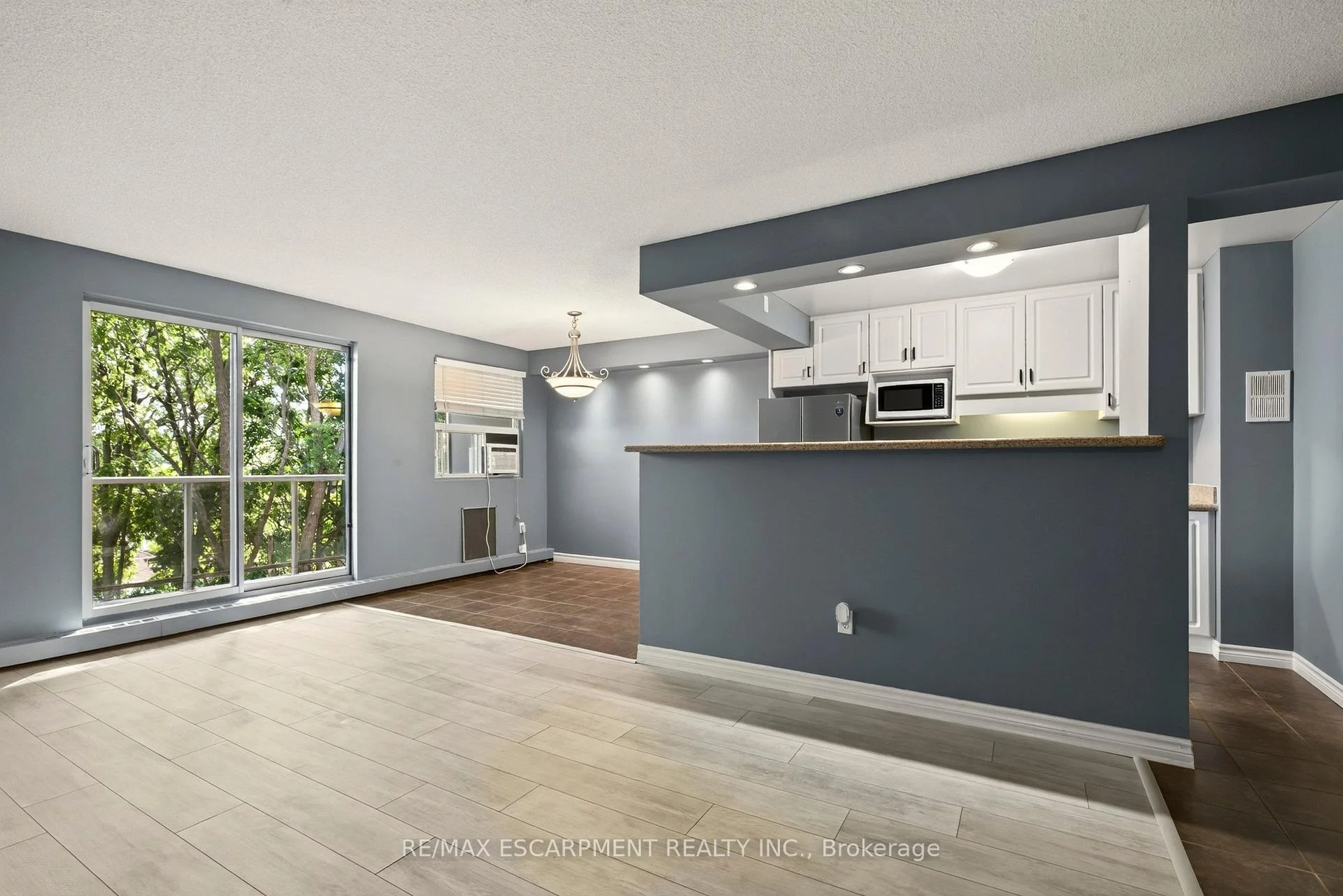 Photo 8 of Unit 508, 793 Colborne Street E, Brantford, Echo Place — HOMEH