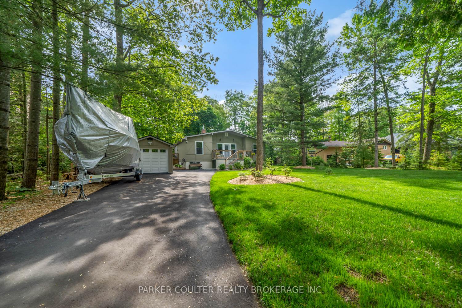Photo 4 of 11 Duquette Court, Tiny, Rural Tiny — HOMEH