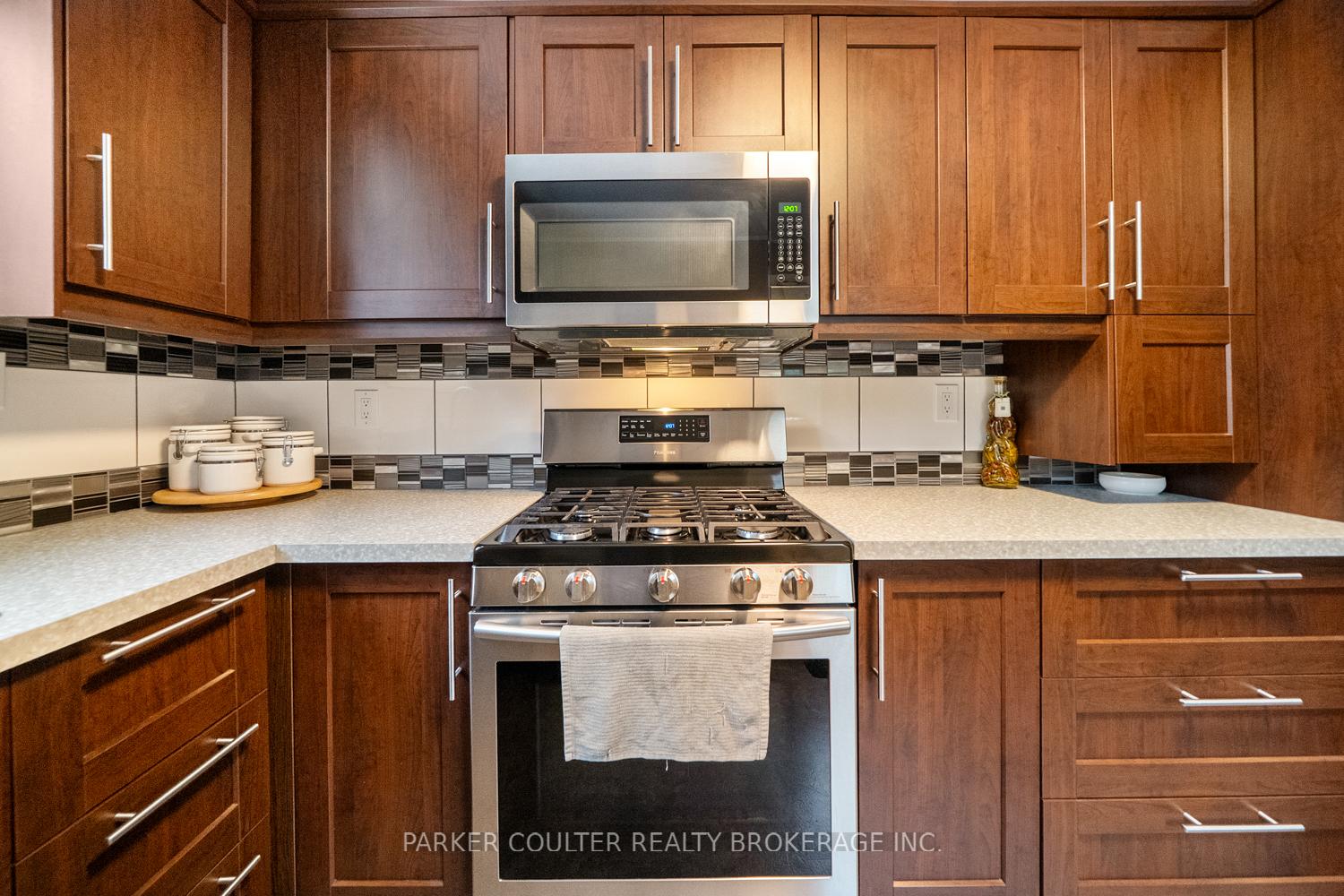 Photo 24 of 11 Duquette Court, Tiny, Rural Tiny — HOMEH