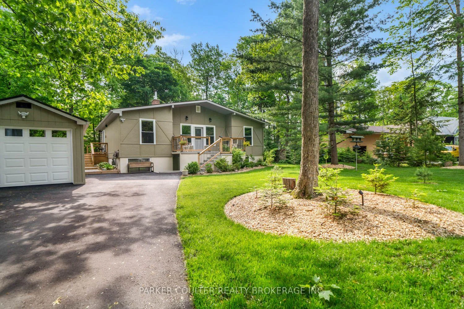 Photo 6 of 11 Duquette Court, Tiny, Rural Tiny — HOMEH