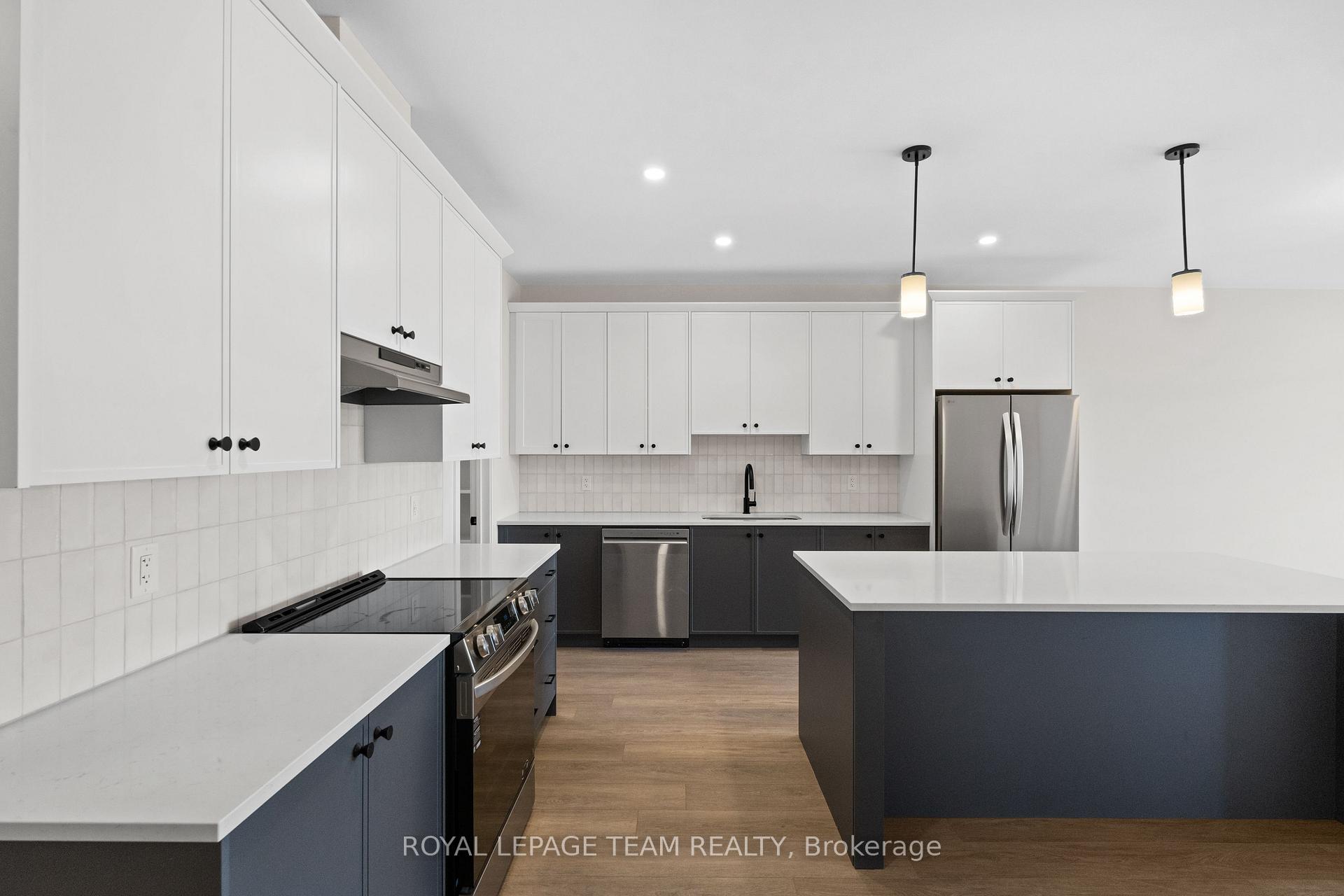 Photo 6 of 1031 Moore Street, Brockville, Brockville — HOMEH